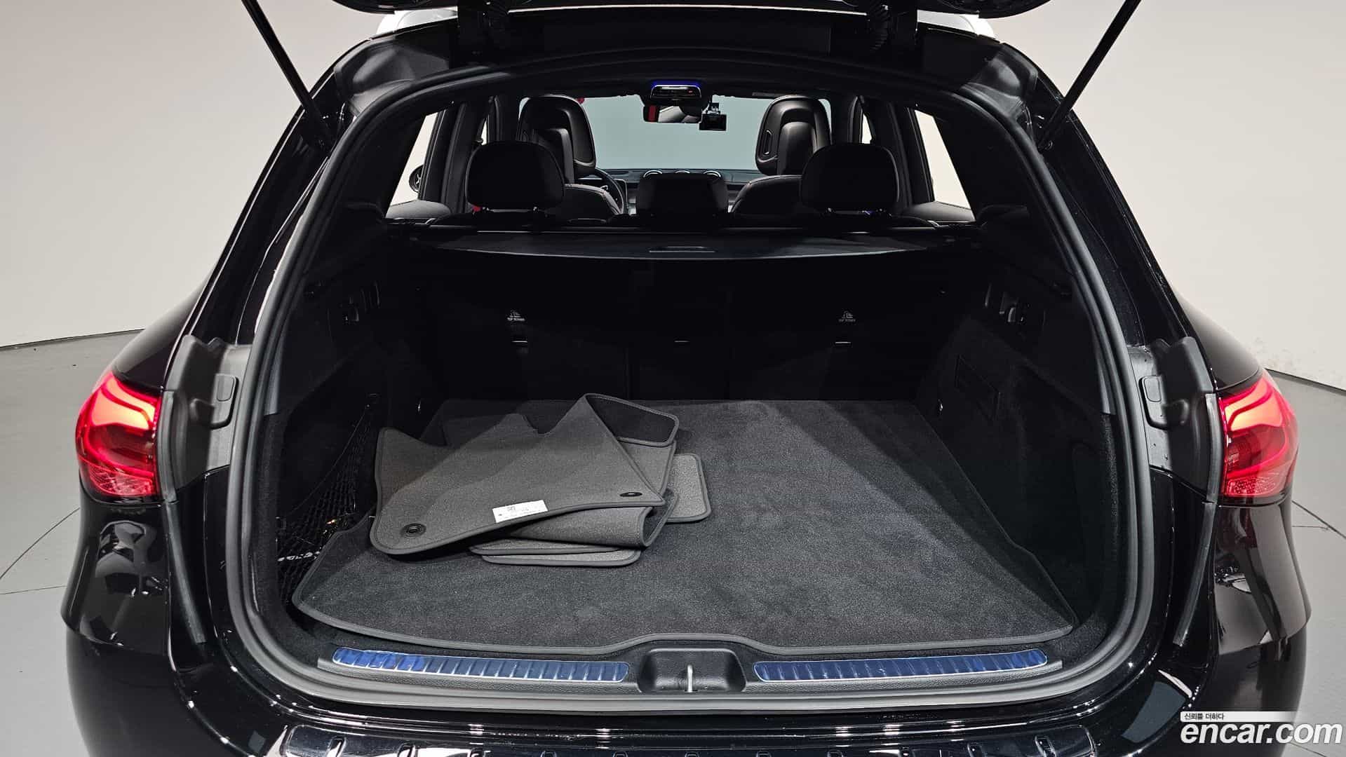 GLC-Class Mercedes-Benz 2025.3-OPTION-024