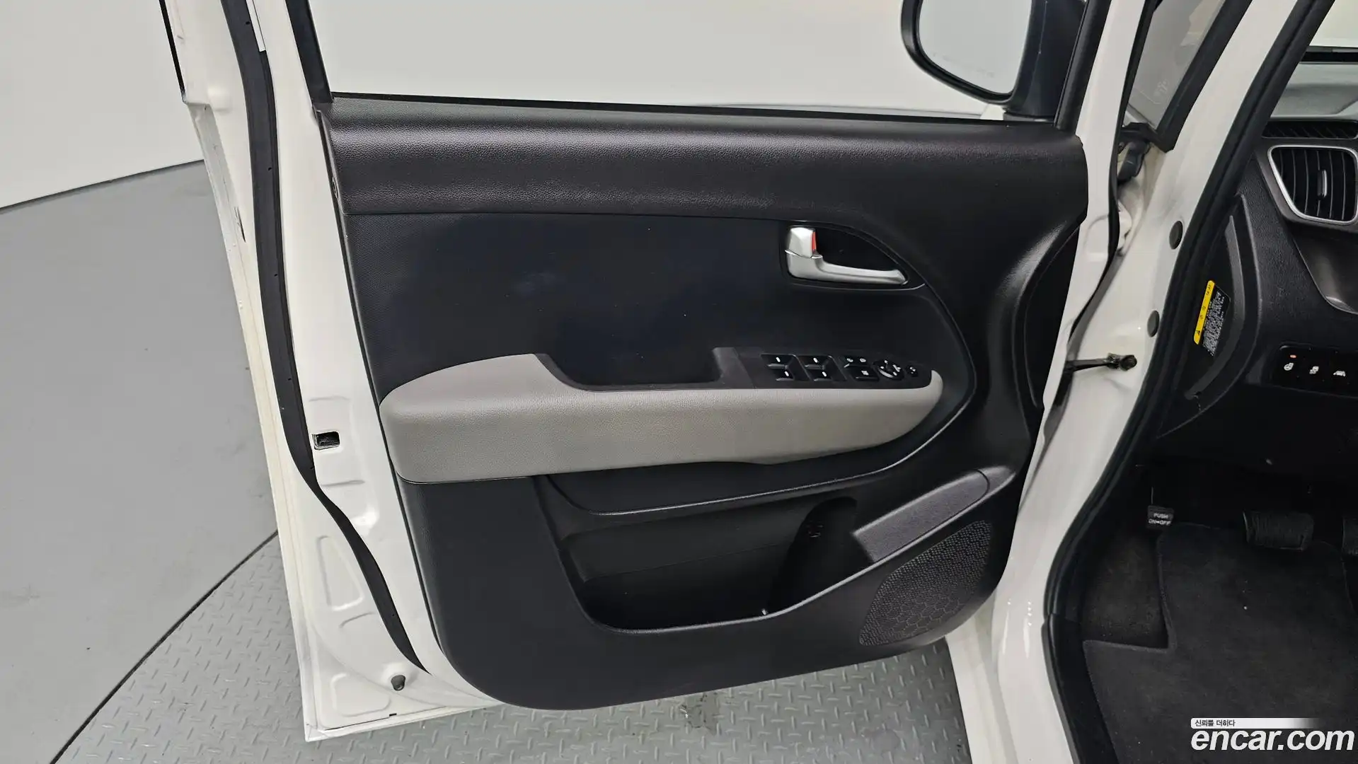 RAY Kia 2022.7-INNER-034