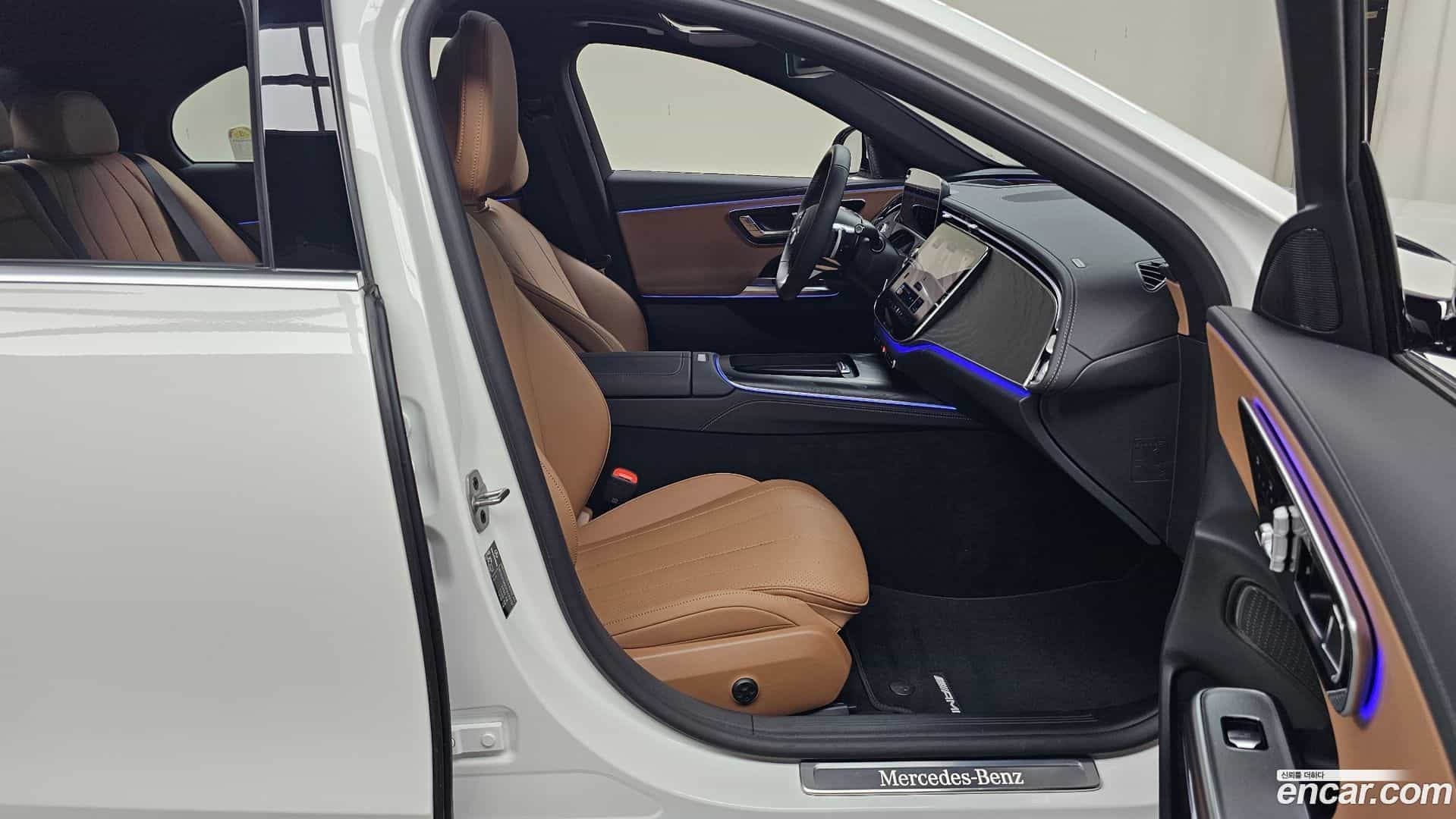 E-Class Mercedes-Benz 2025.8-INNER-036