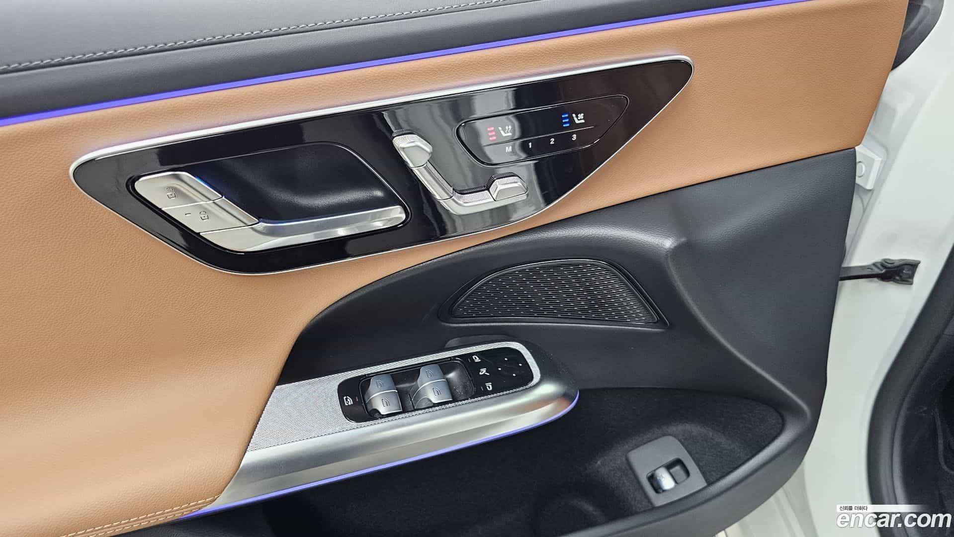 E-Class Mercedes-Benz 2025.8-OPTION-042
