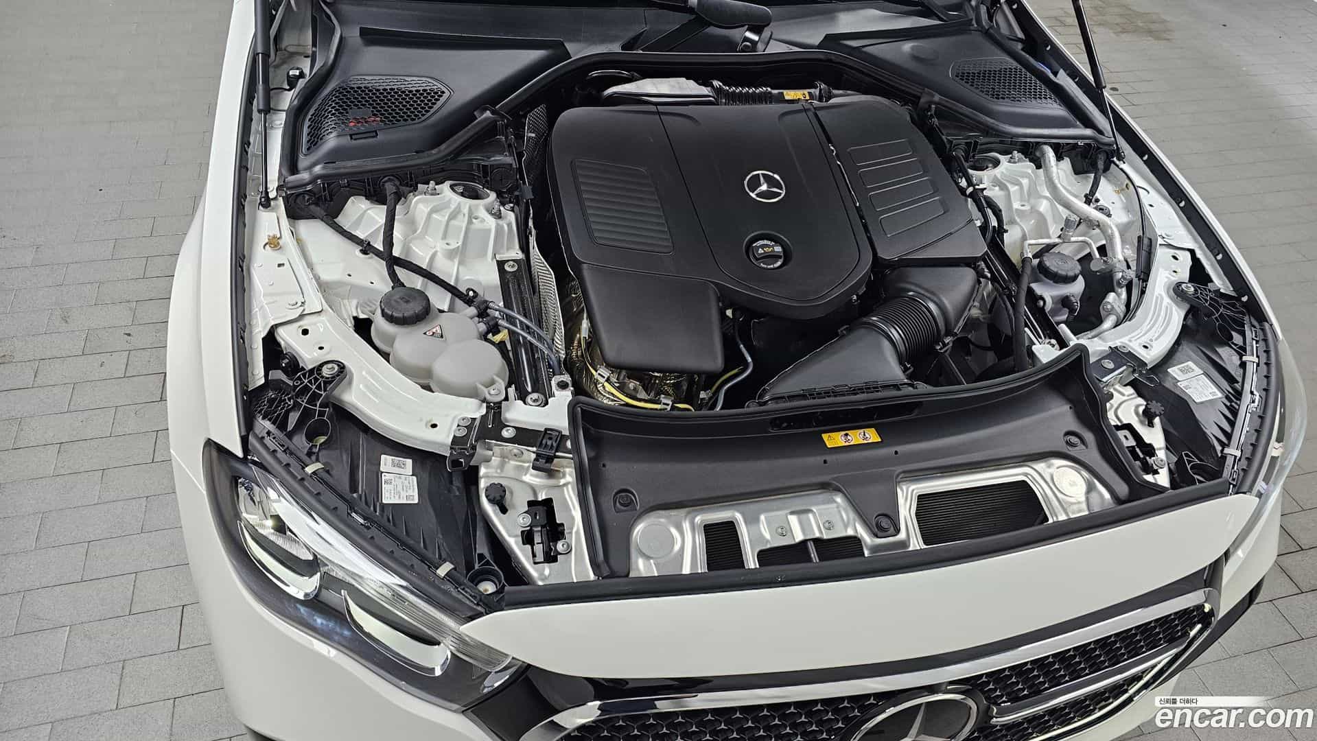 E-Class Mercedes-Benz 2025.8-OUTER-006