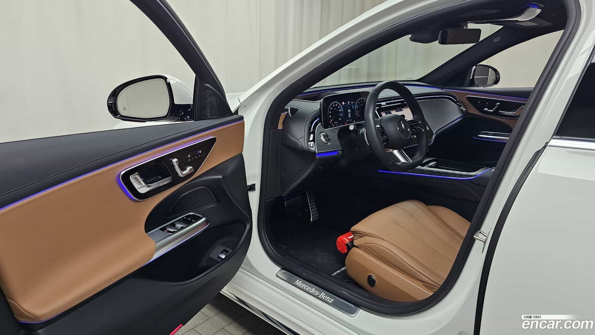 E-Class Mercedes-Benz 2025.8-INNER-010