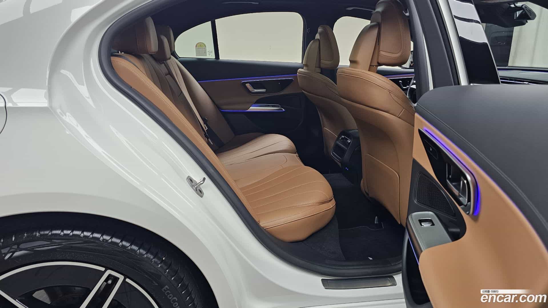 E-Class Mercedes-Benz 2025.8-OPTION-015