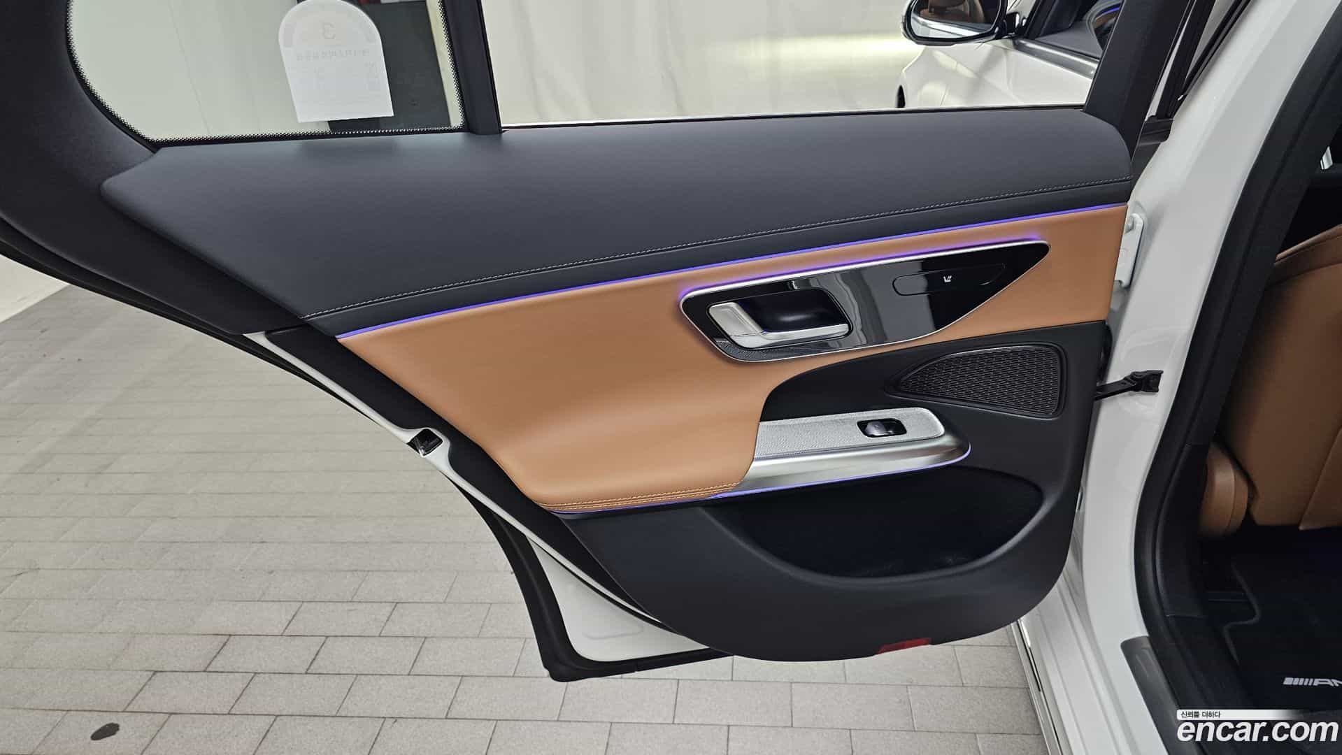 E-Class Mercedes-Benz 2025.8-INNER-035