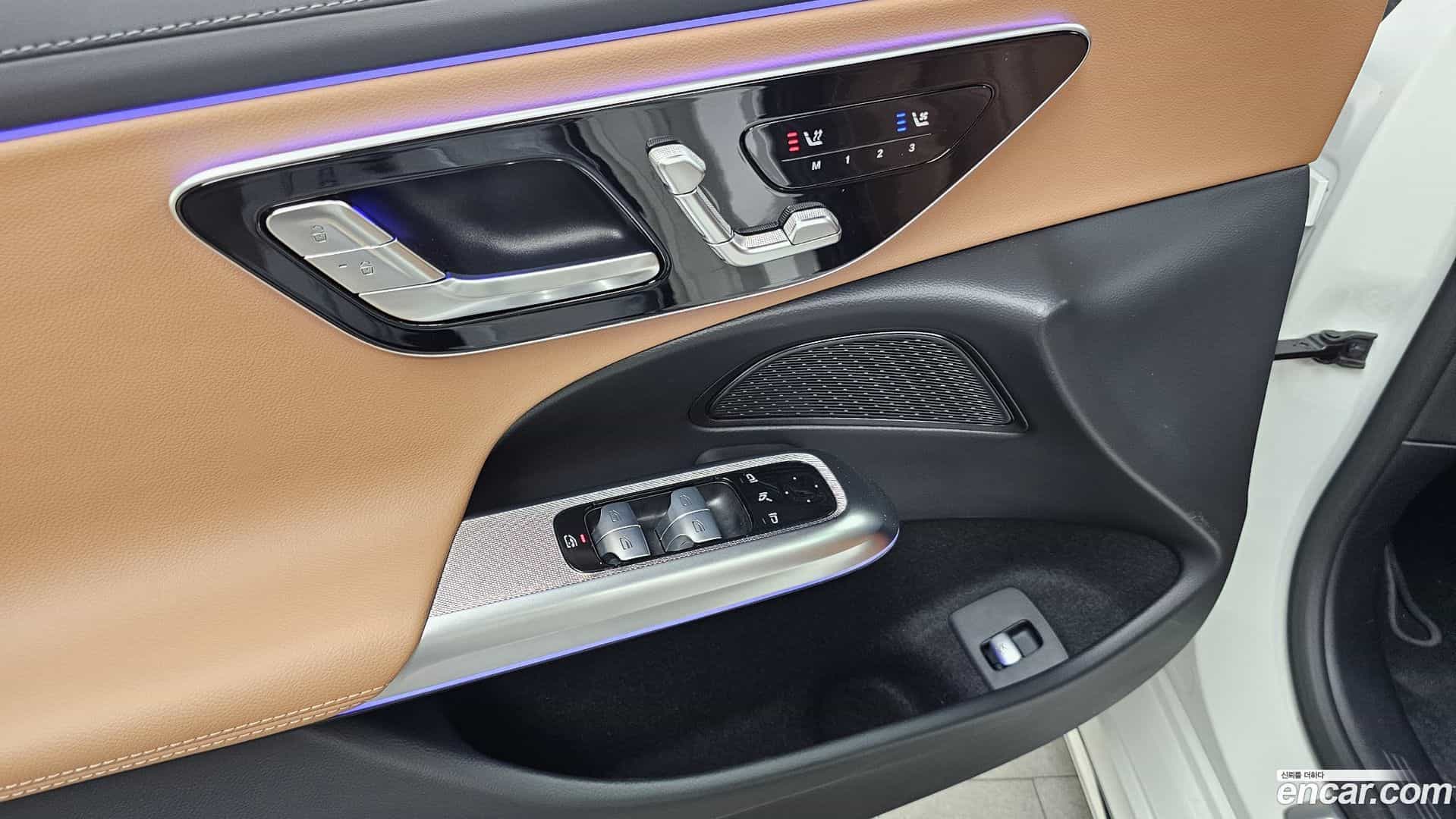 E-Class Mercedes-Benz 2025.8-OPTION-041