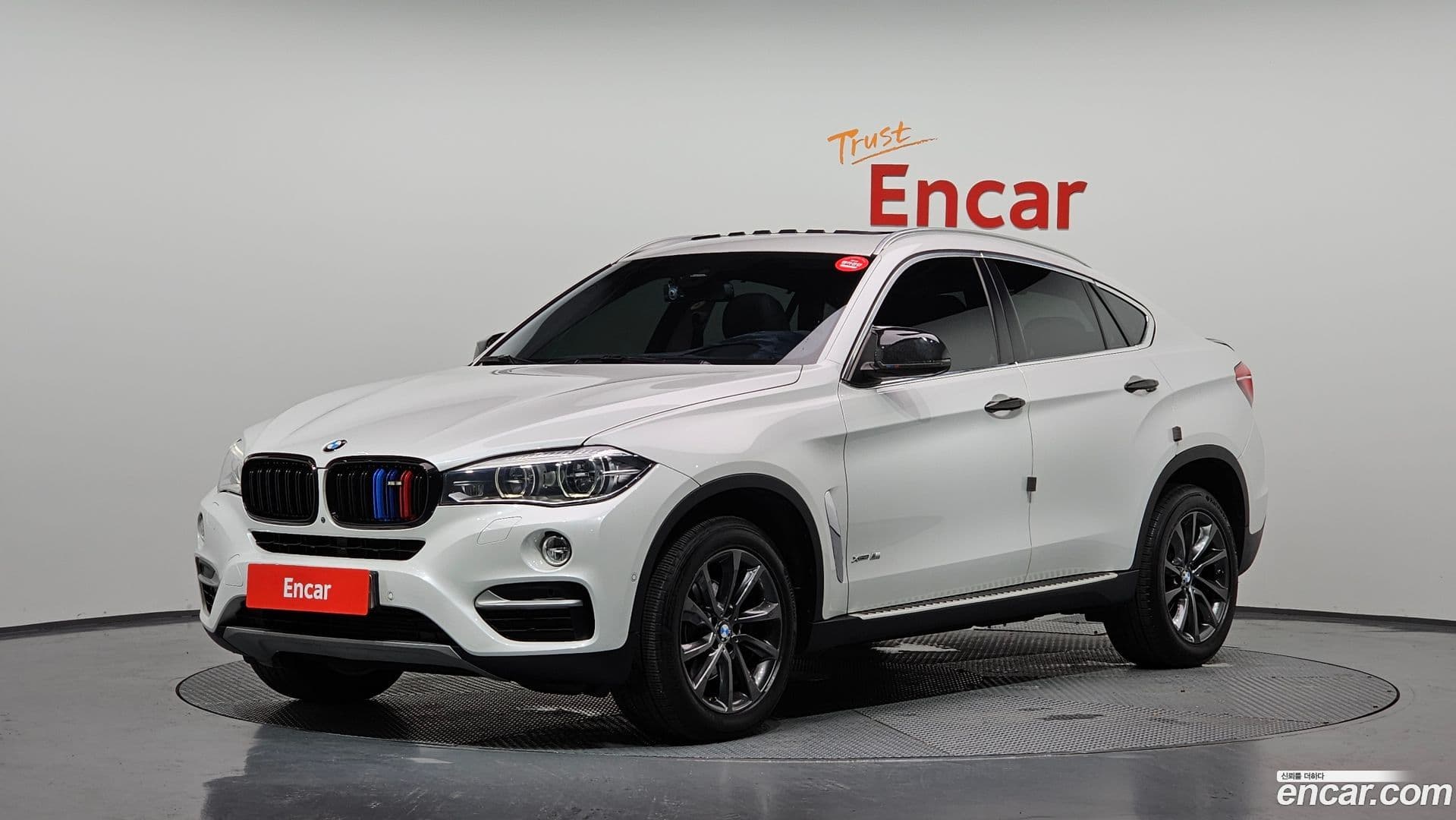 Main__Slider__Photo:X6 BMW 2016.1-0
