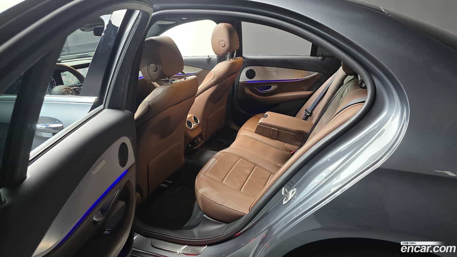 E-Class Mercedes-Benz 2021.5-INNER-036