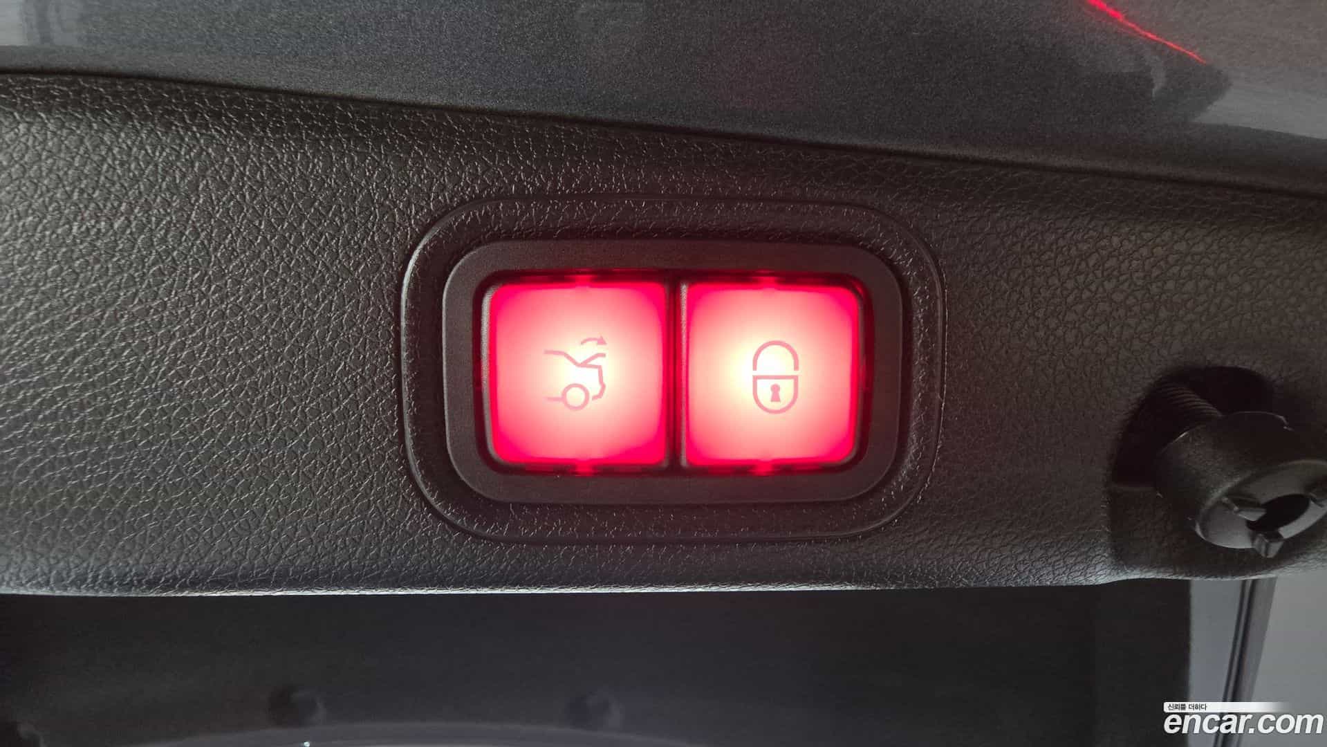 E-Class Mercedes-Benz 2021.5-OPTION-040