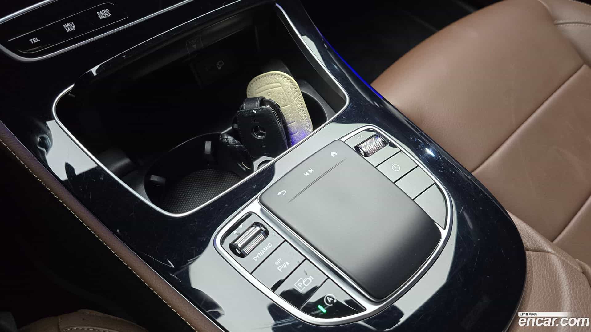 E-Class Mercedes-Benz 2021.5-OPTION-042
