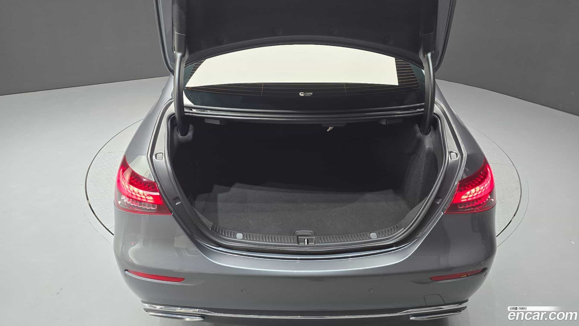 E-Class Mercedes-Benz 2021.5-OPTION-044