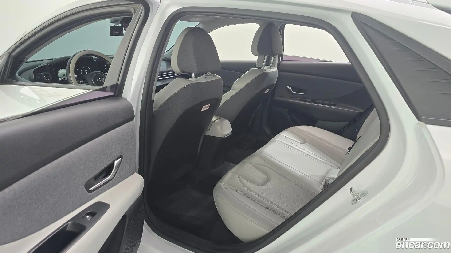AVANTE Hyundai 2020.11-OPTION-016
