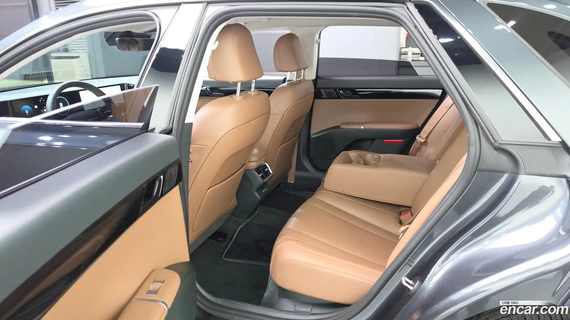 Grandeur Hyundai 2023.6-OPTION-015