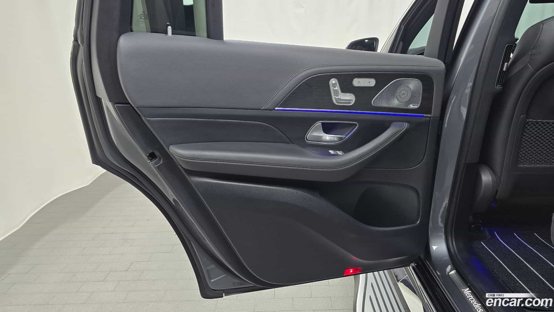 GLS-Class Mercedes-Benz 2020.11-INNER-035