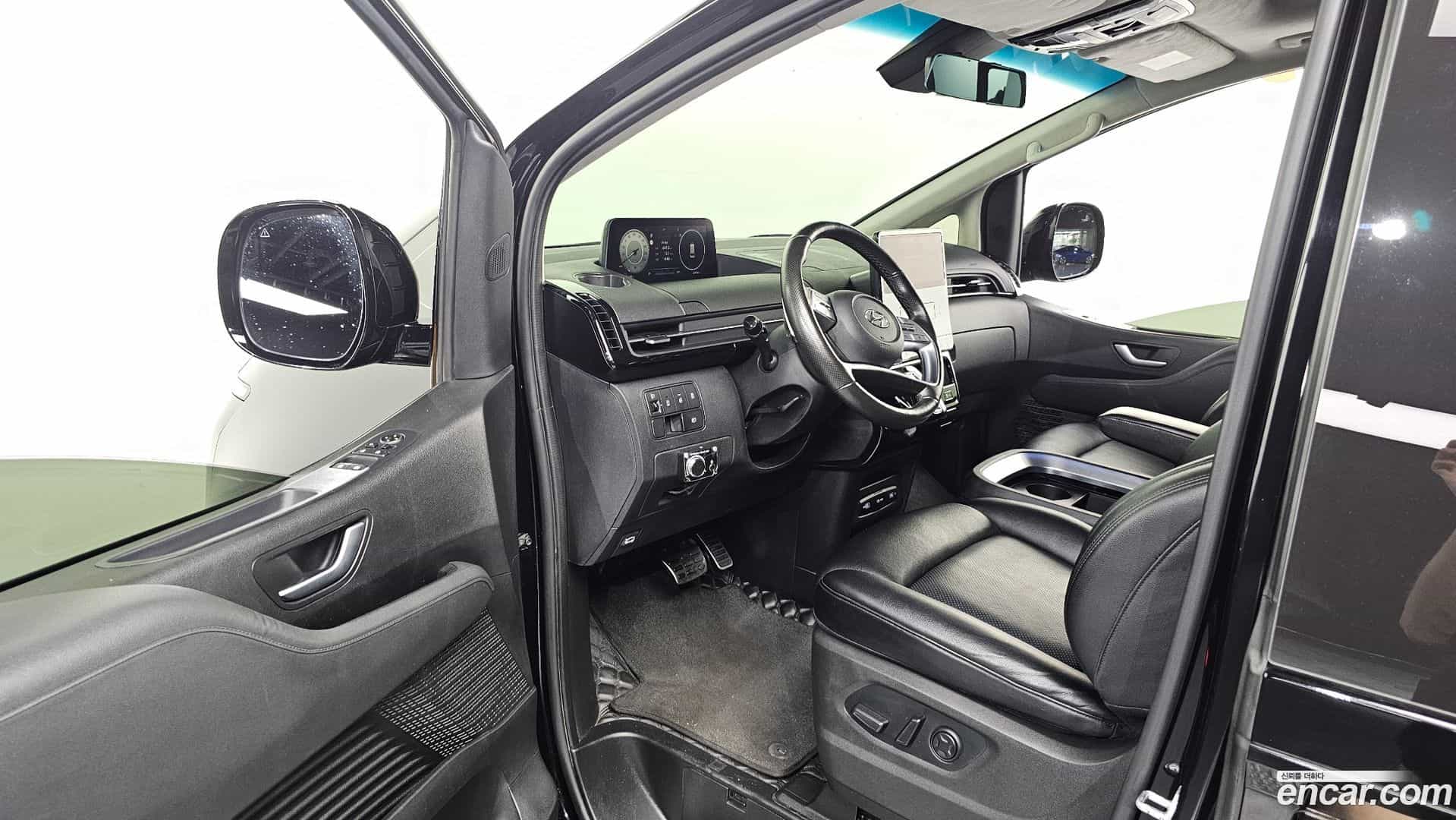 Staria Hyundai 2021.9-INNER-010