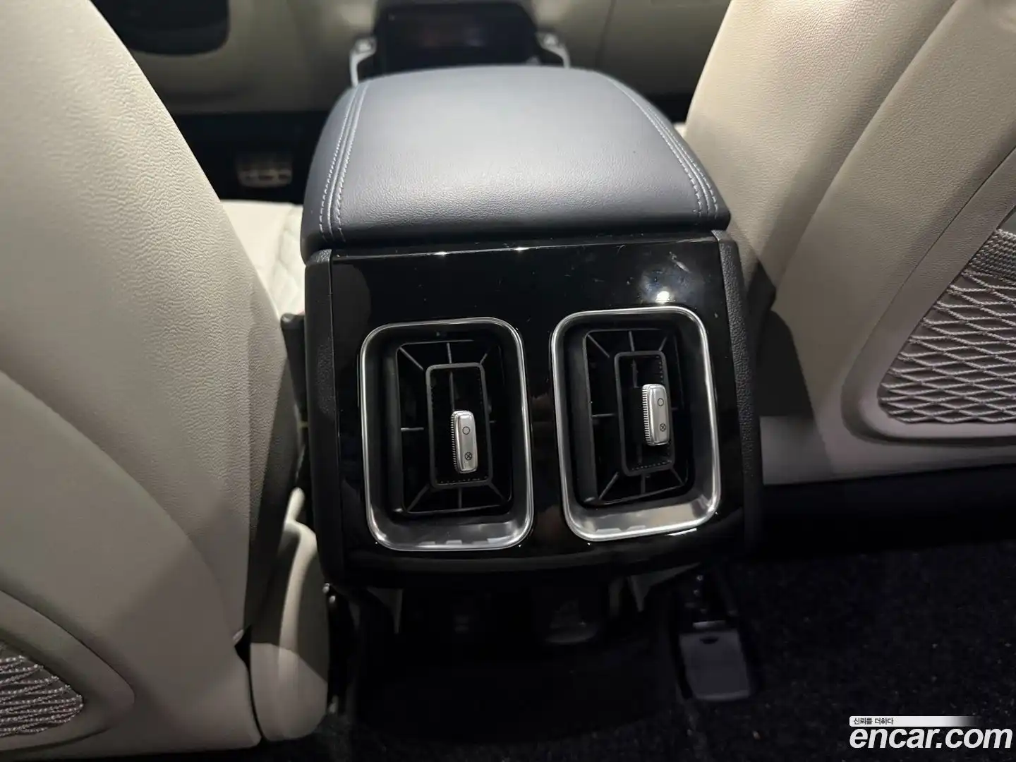Sorento Kia 2025.8-OPTION-024