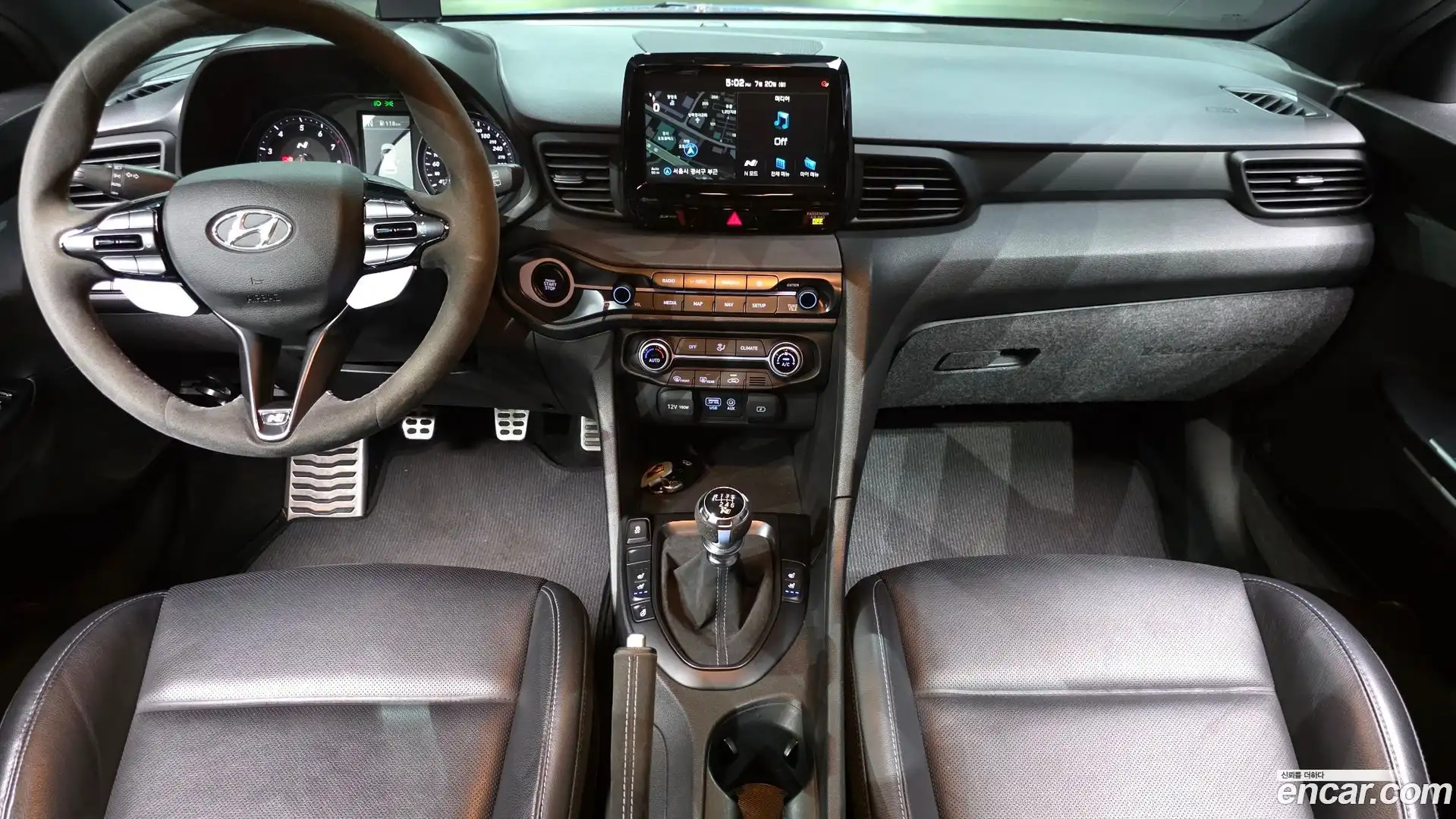 Veloster Hyundai 2020.1-INNER-007