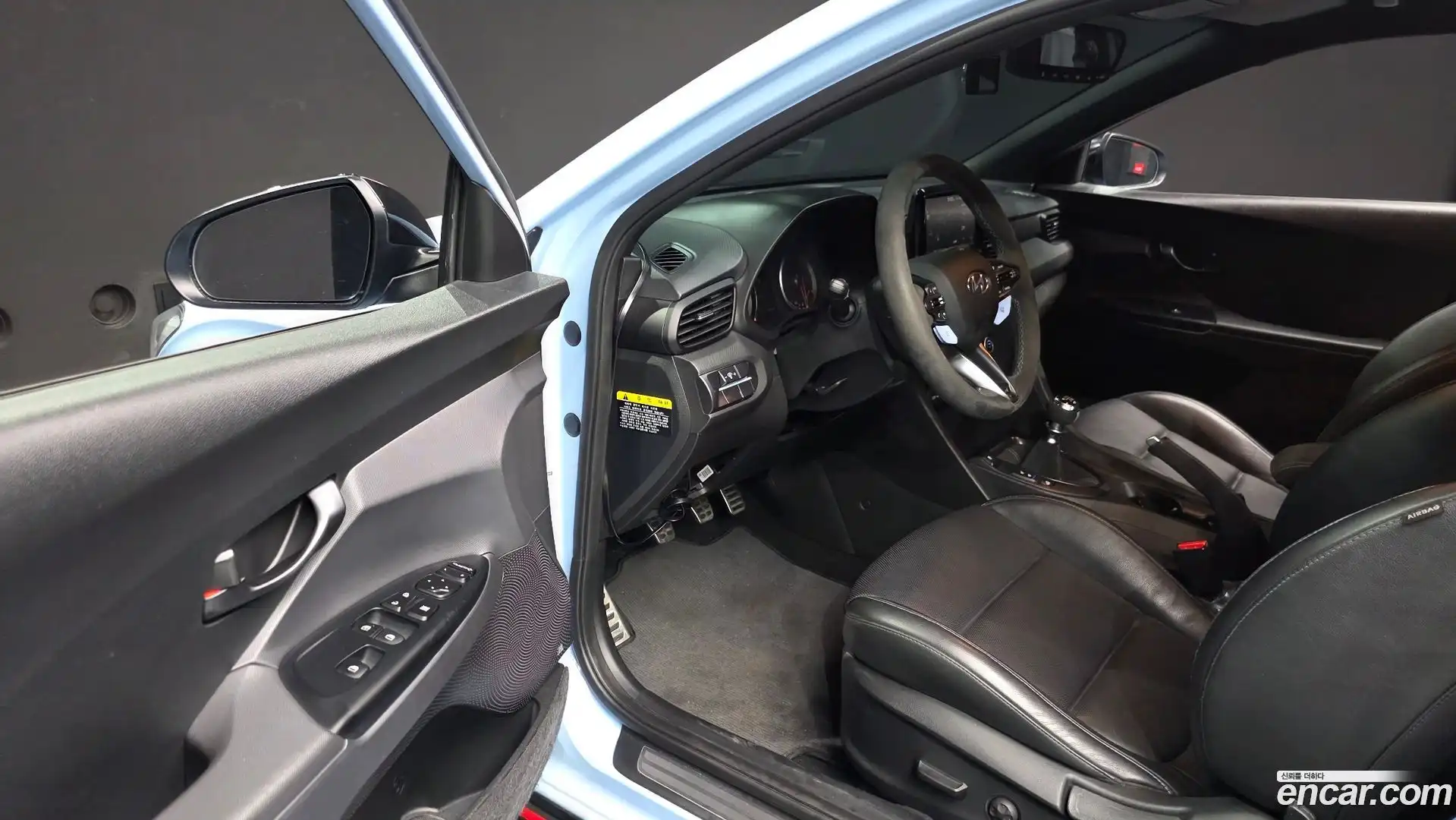 Veloster Hyundai 2020.1-INNER-010