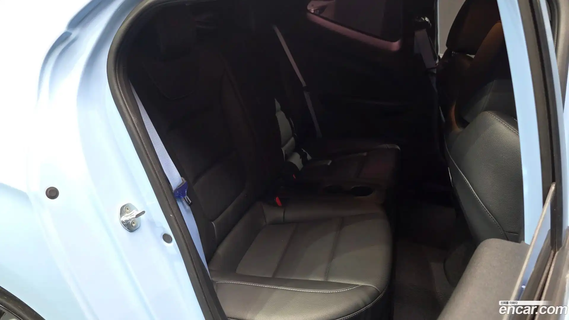 Veloster Hyundai 2020.1-OPTION-015