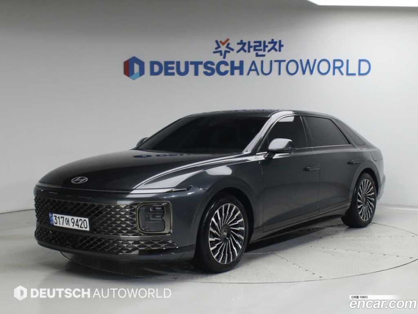 Main__Slider__Photo:Grandeur Hyundai 2025.10-0