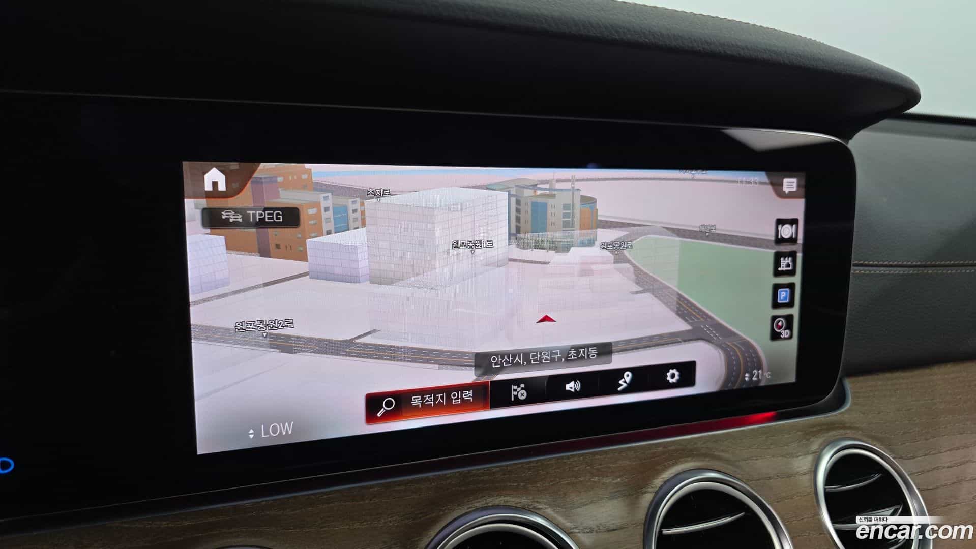 E-Class Mercedes-Benz 2021.3-OPTION-021
