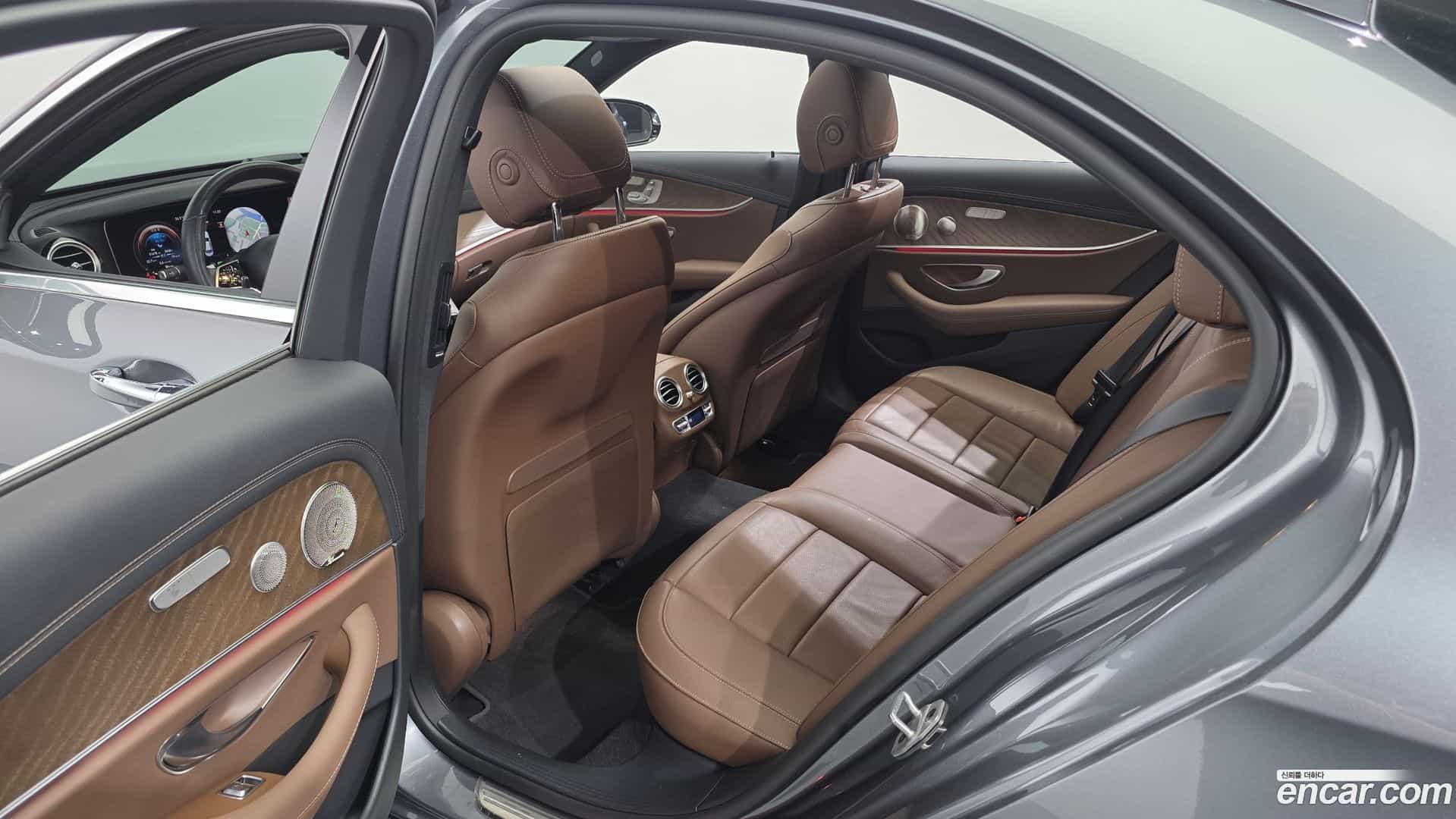 E-Class Mercedes-Benz 2021.3-INNER-036