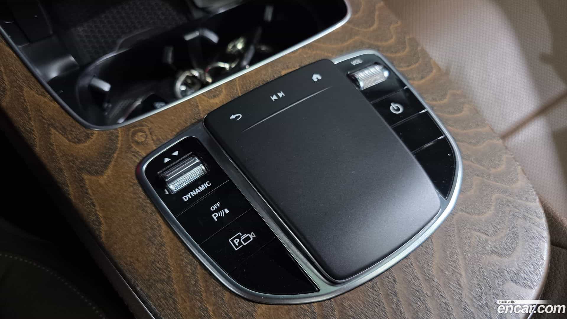 E-Class Mercedes-Benz 2021.3-OPTION-041