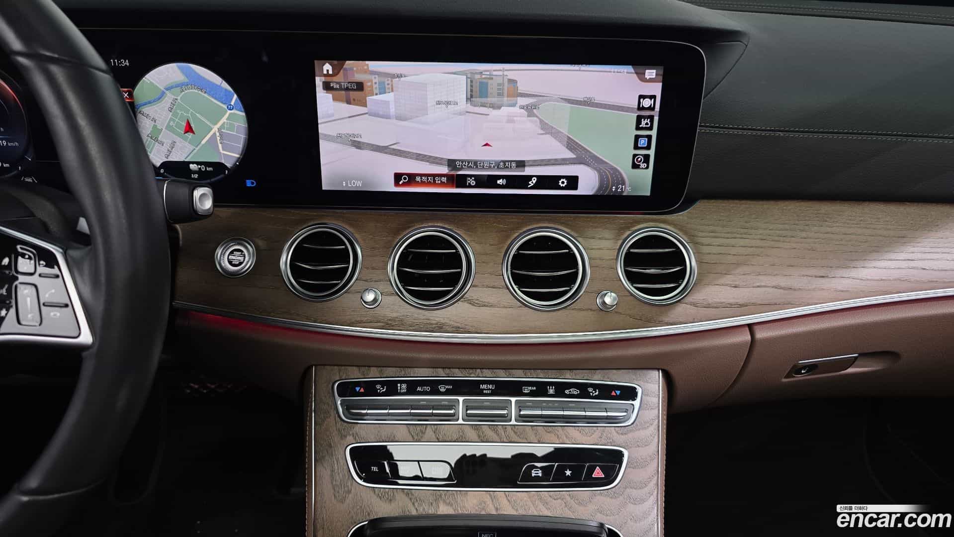 E-Class Mercedes-Benz 2021.3-OPTION-045