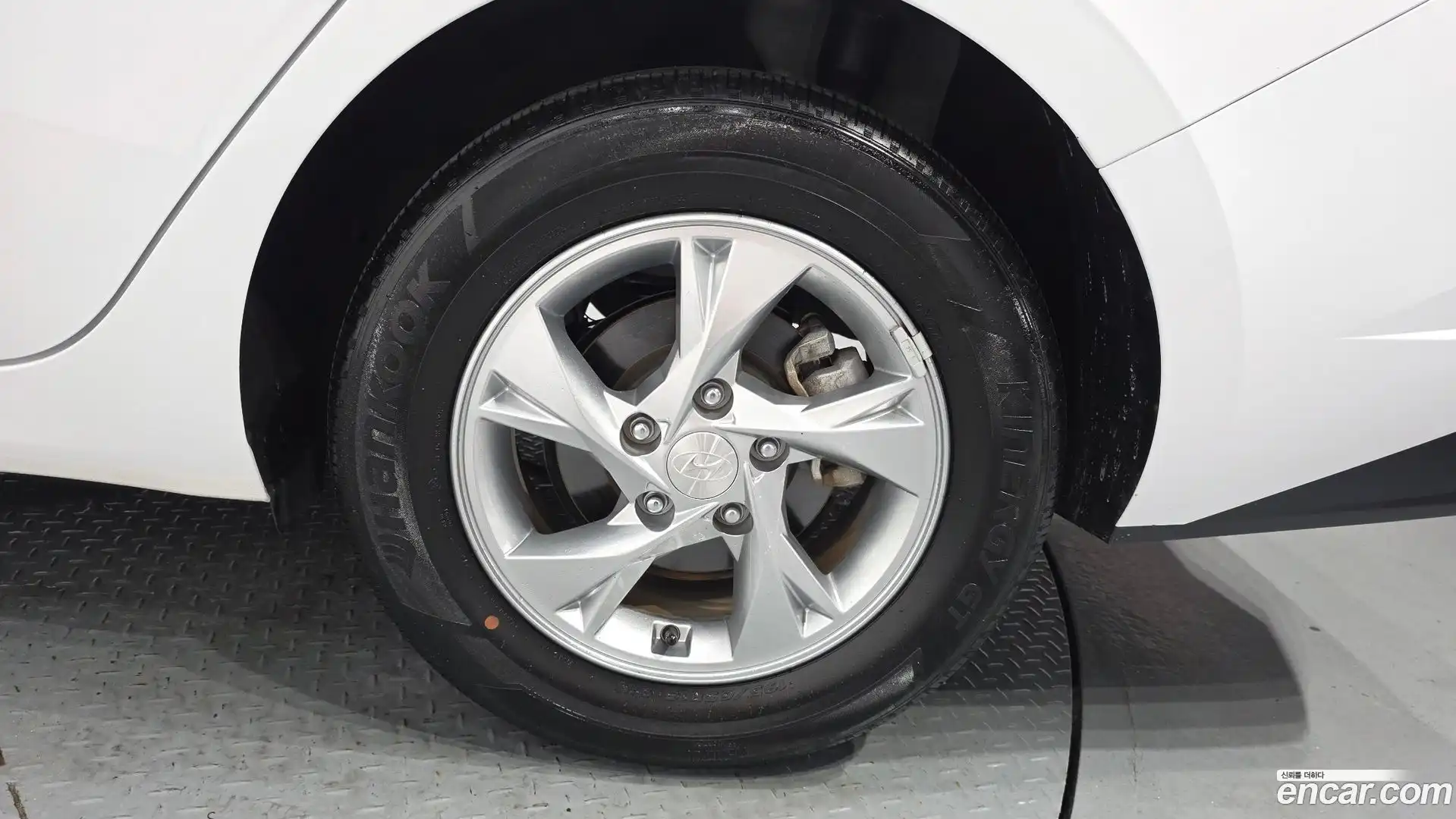 AVANTE Hyundai 2022.4-OUTER-031