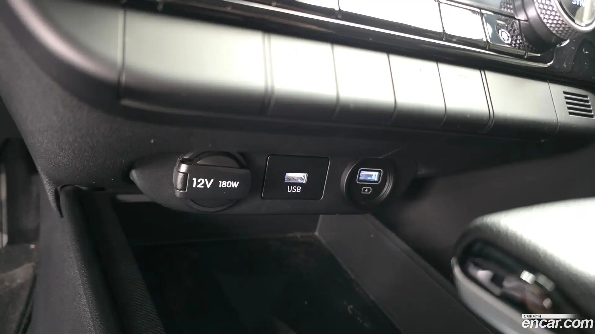 AVANTE Hyundai 2022.4-OPTION-042