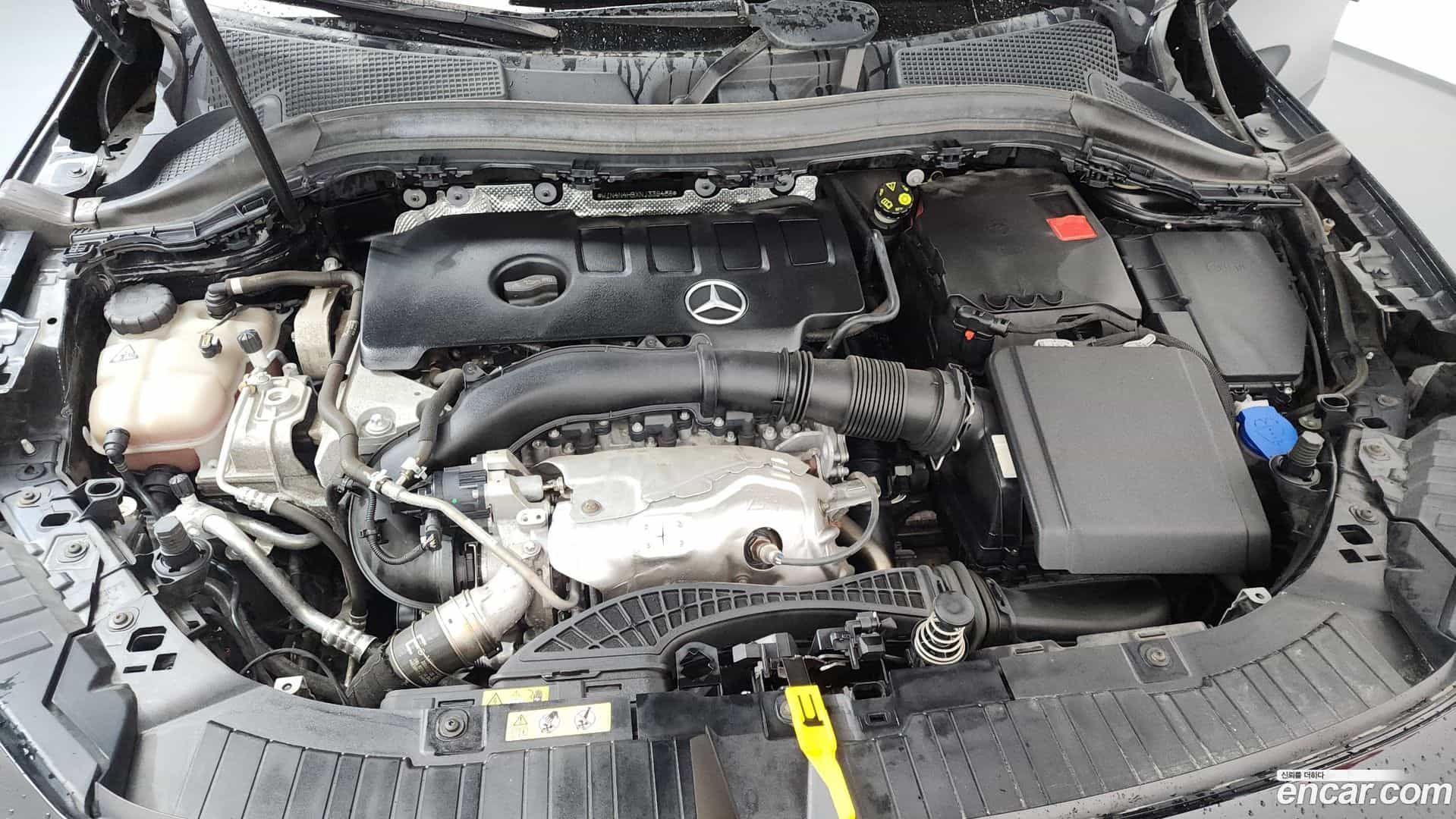 GLA-Class Mercedes-Benz 2021.11-OUTER-006