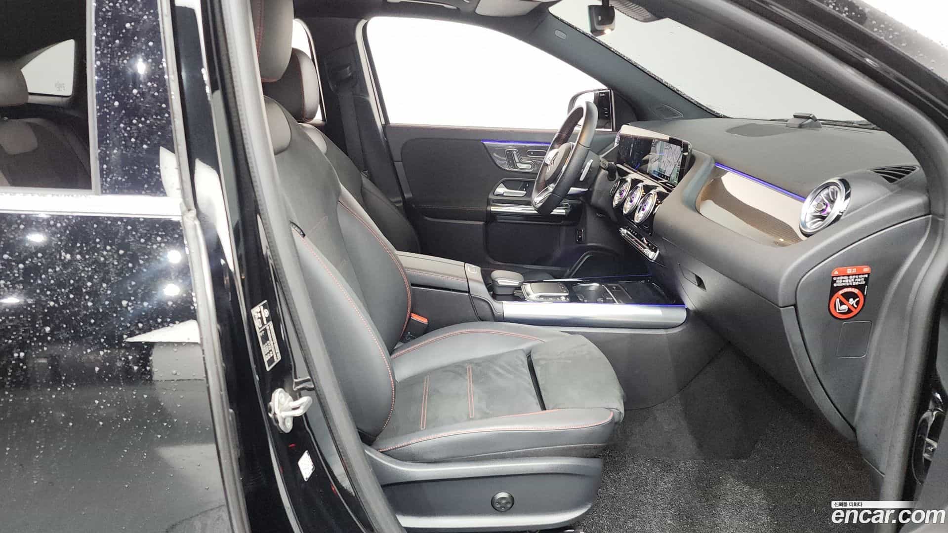 GLA-Class Mercedes-Benz 2021.11-OPTION-015