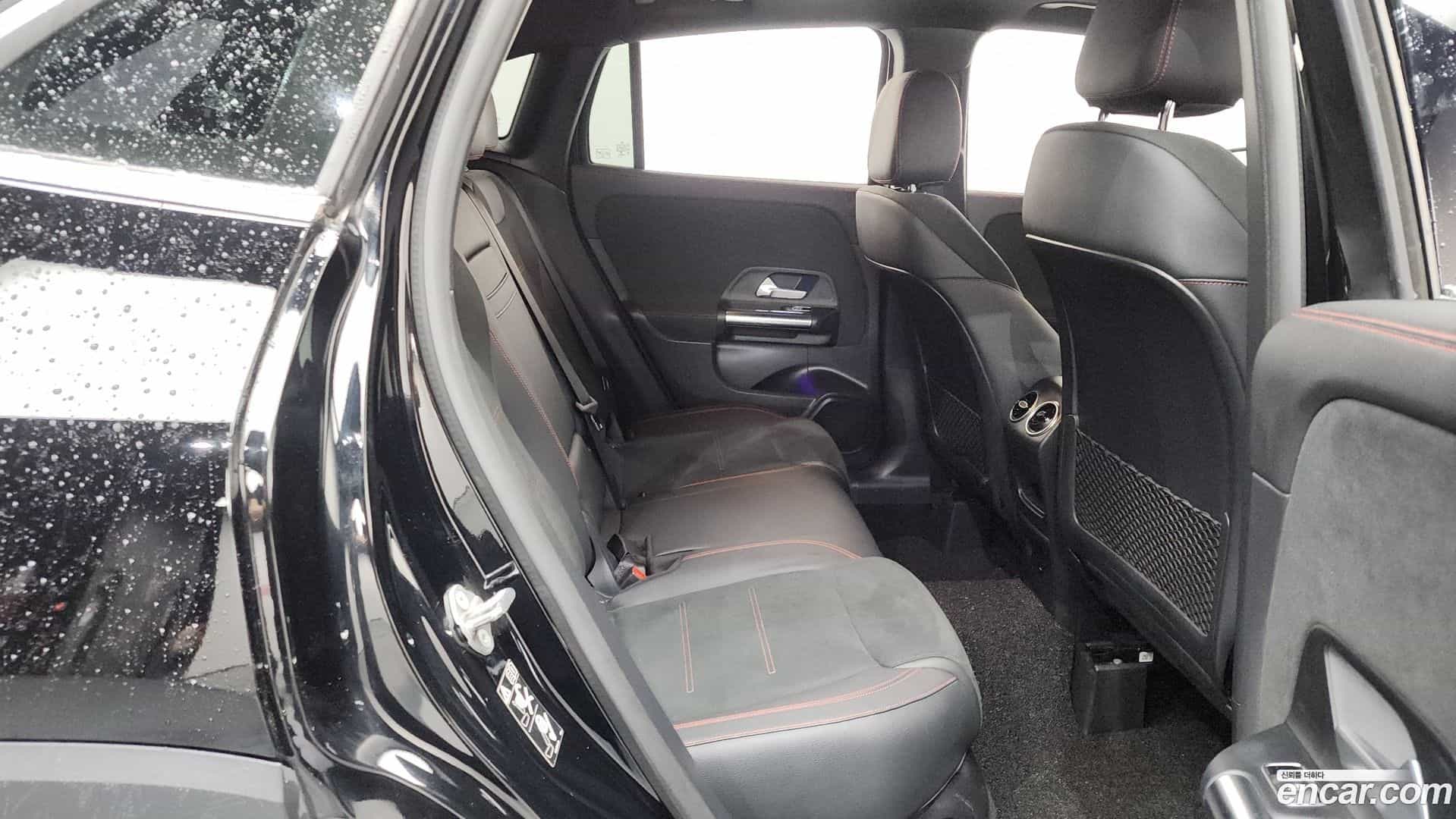 GLA-Class Mercedes-Benz 2021.11-OPTION-016
