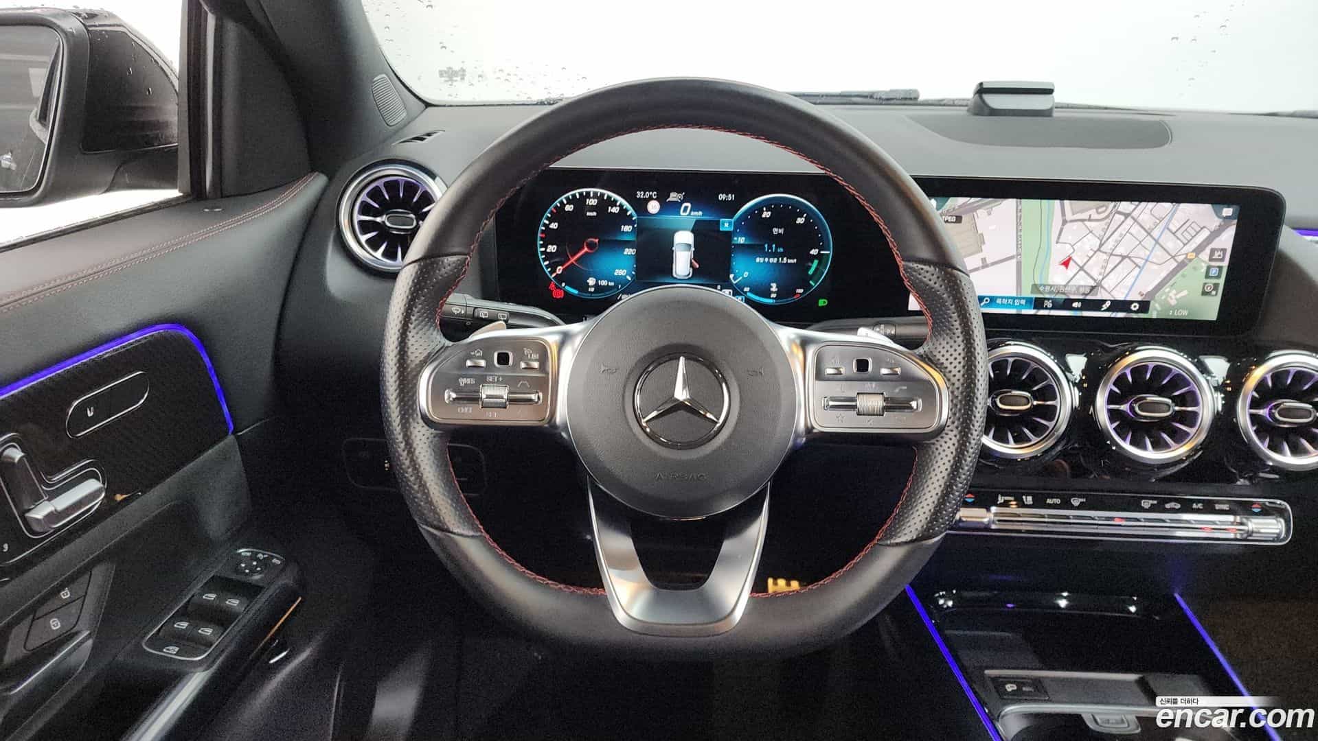GLA-Class Mercedes-Benz 2021.11-OPTION-017