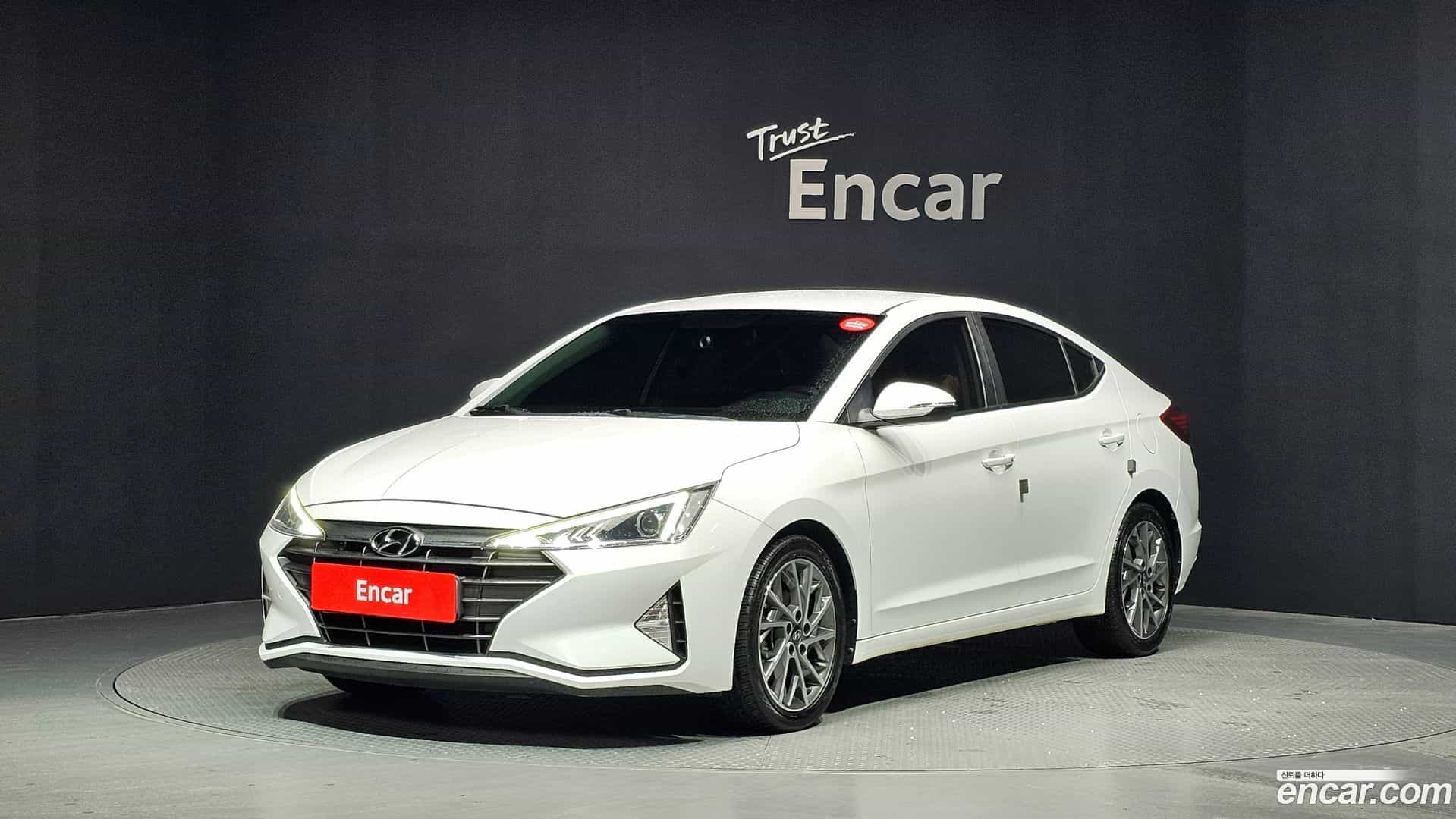 AVANTE Hyundai 2019.2-OUTER-001