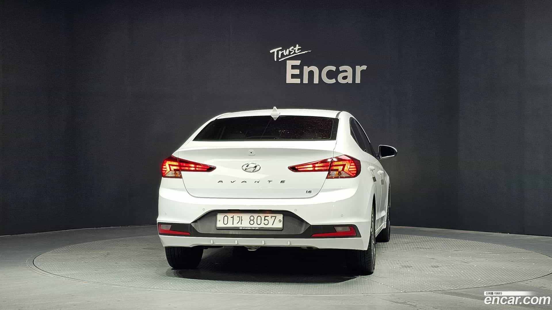 AVANTE Hyundai 2019.2-OUTER-004