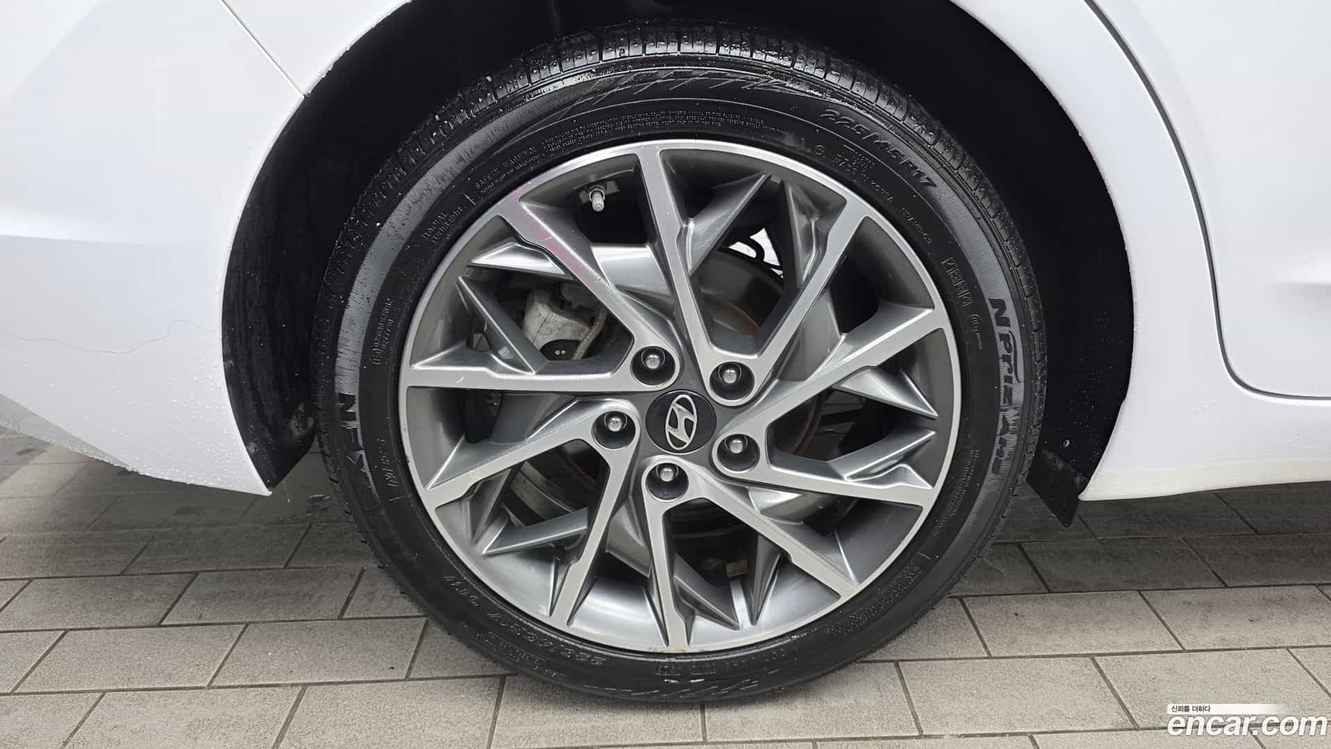 AVANTE Hyundai 2019.2-OUTER-005