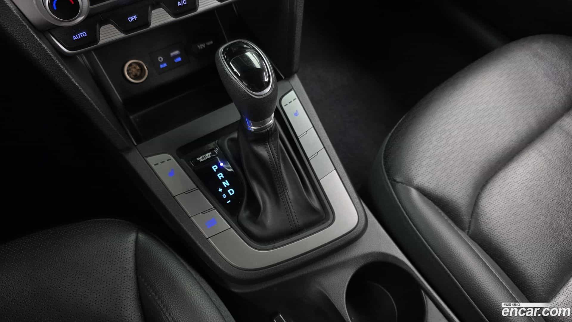 AVANTE Hyundai 2019.2-INNER-009