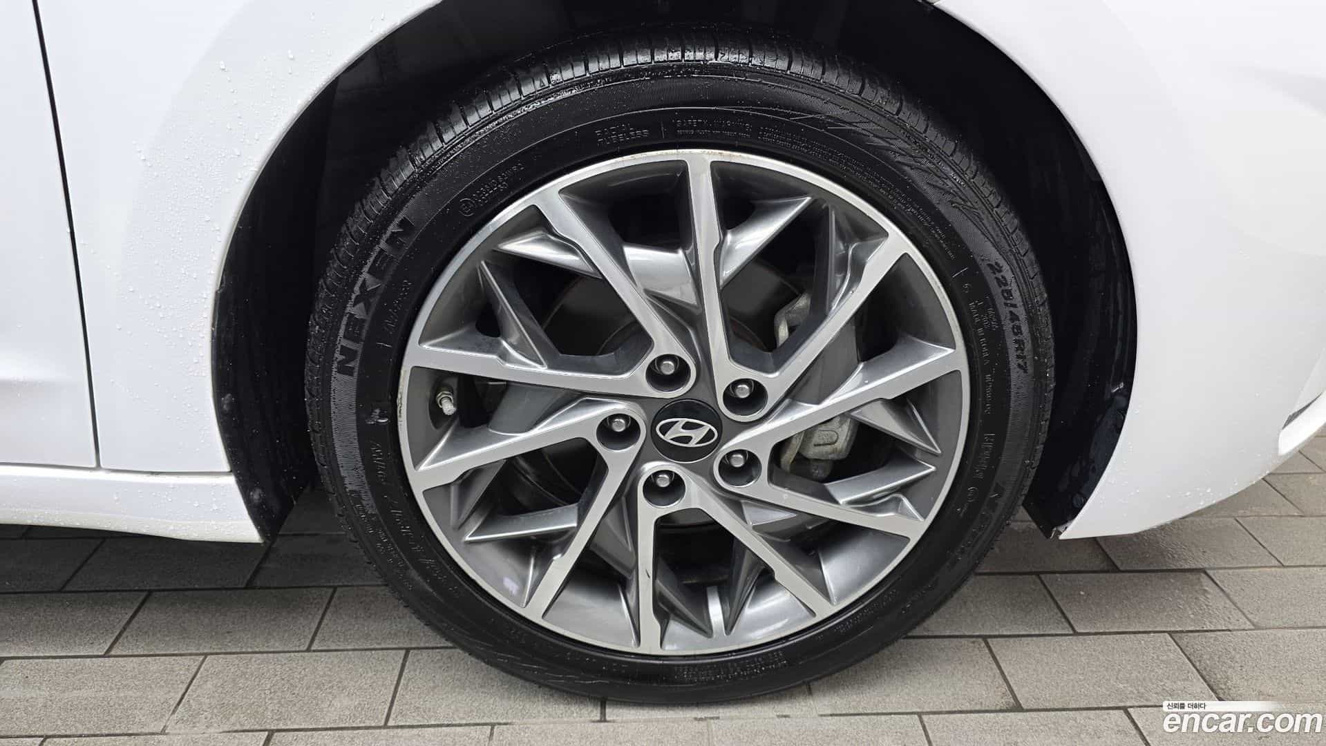 AVANTE Hyundai 2019.2-OUTER-031