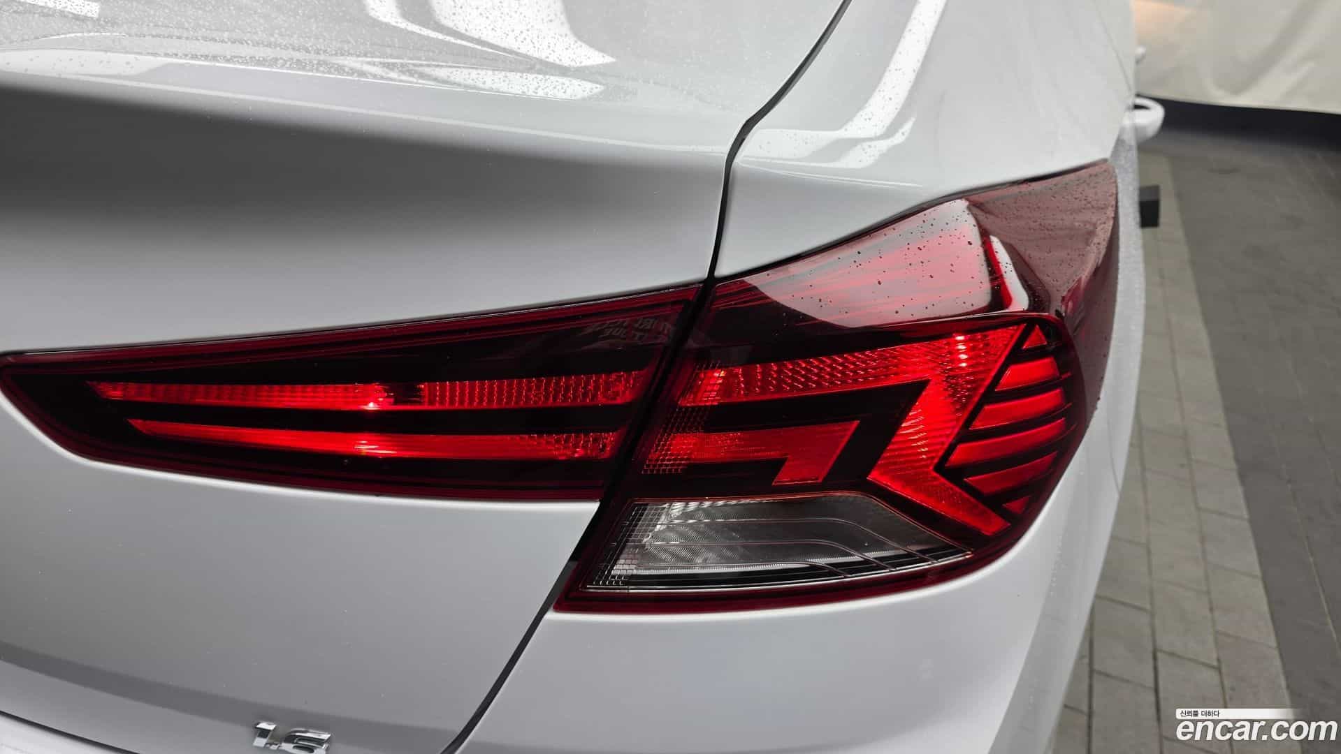 AVANTE Hyundai 2019.2-OUTER-033