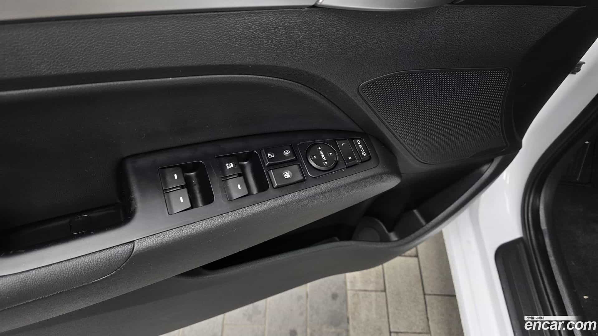 AVANTE Hyundai 2019.2-OPTION-041