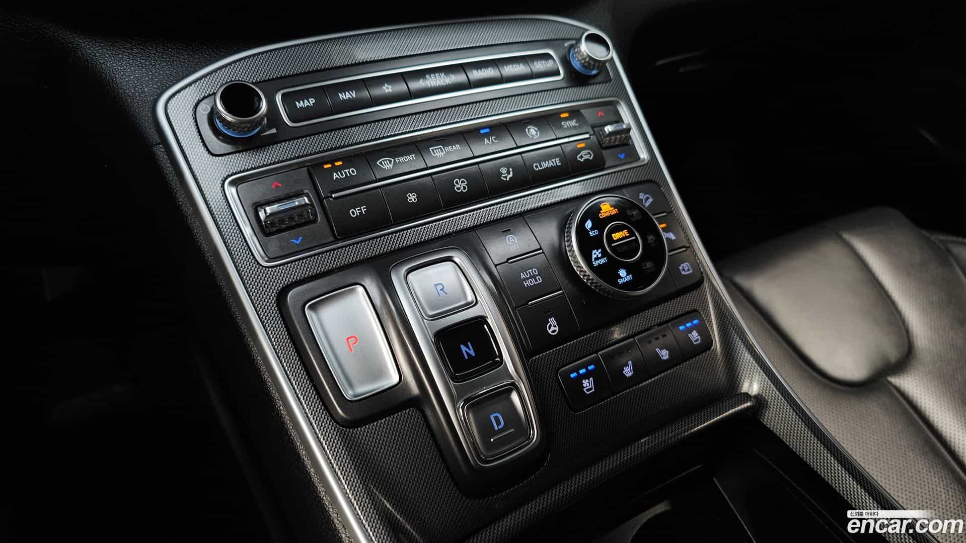 Santafe Hyundai 2022.1-INNER-009
