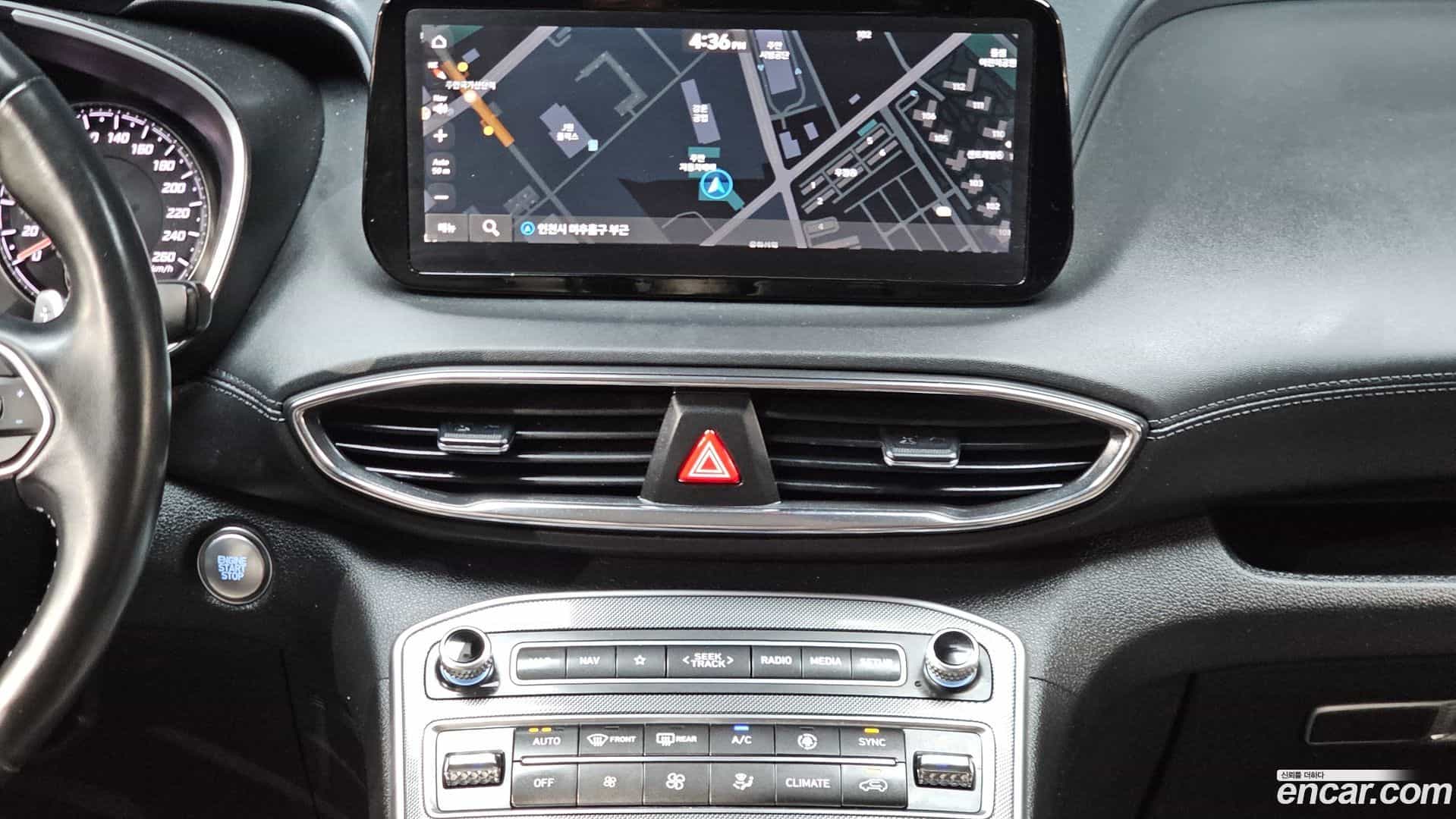 Santafe Hyundai 2022.1-OPTION-018
