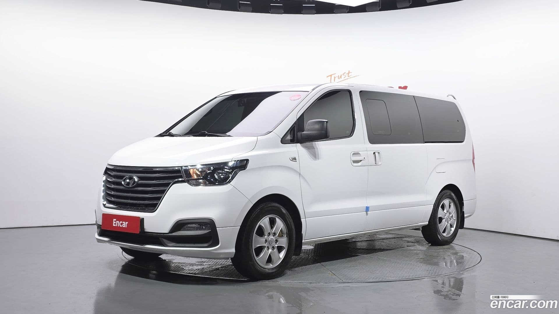 Main__Slider__Photo:Starex Hyundai 2019.0-0