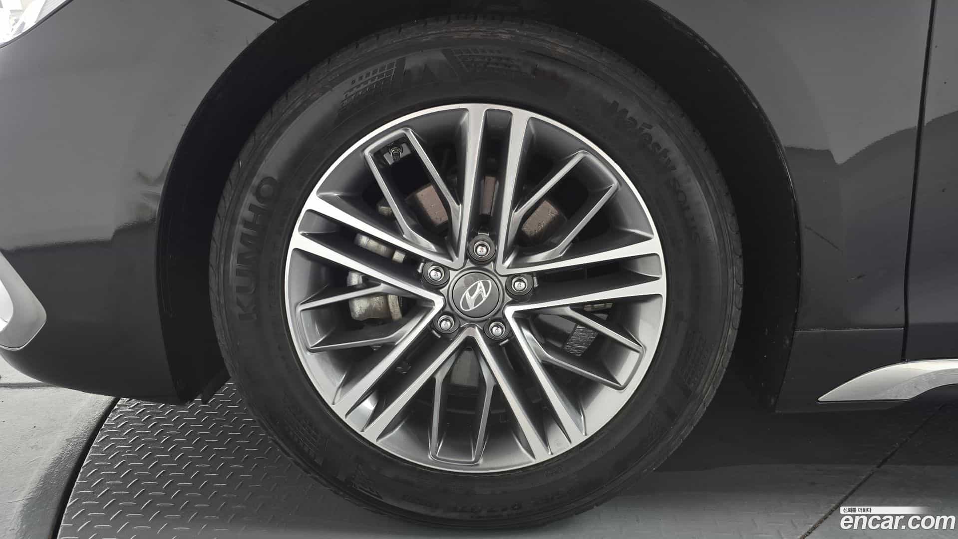 Grandeur Hyundai 2018.2-OUTER-005