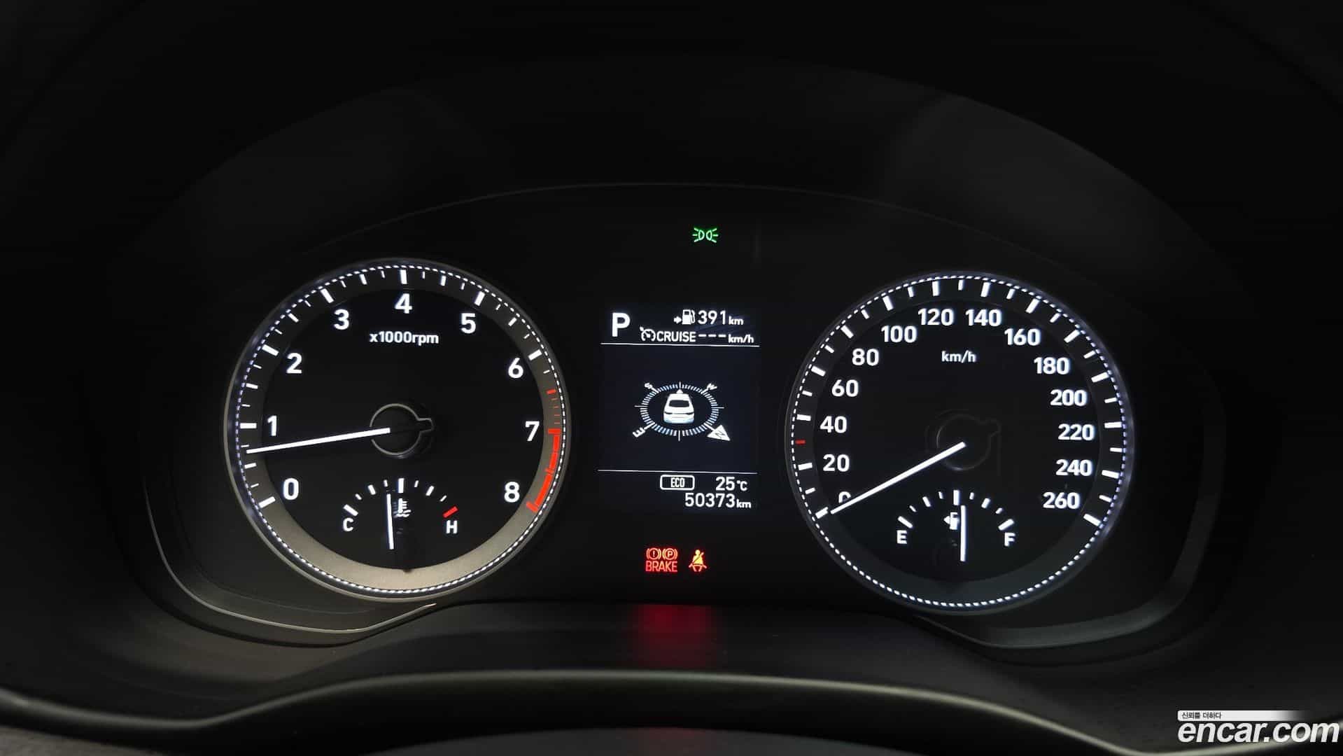 Grandeur Hyundai 2018.2-INNER-008