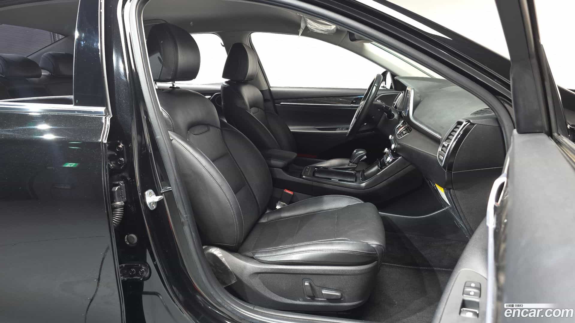 Grandeur Hyundai 2018.2-OPTION-015