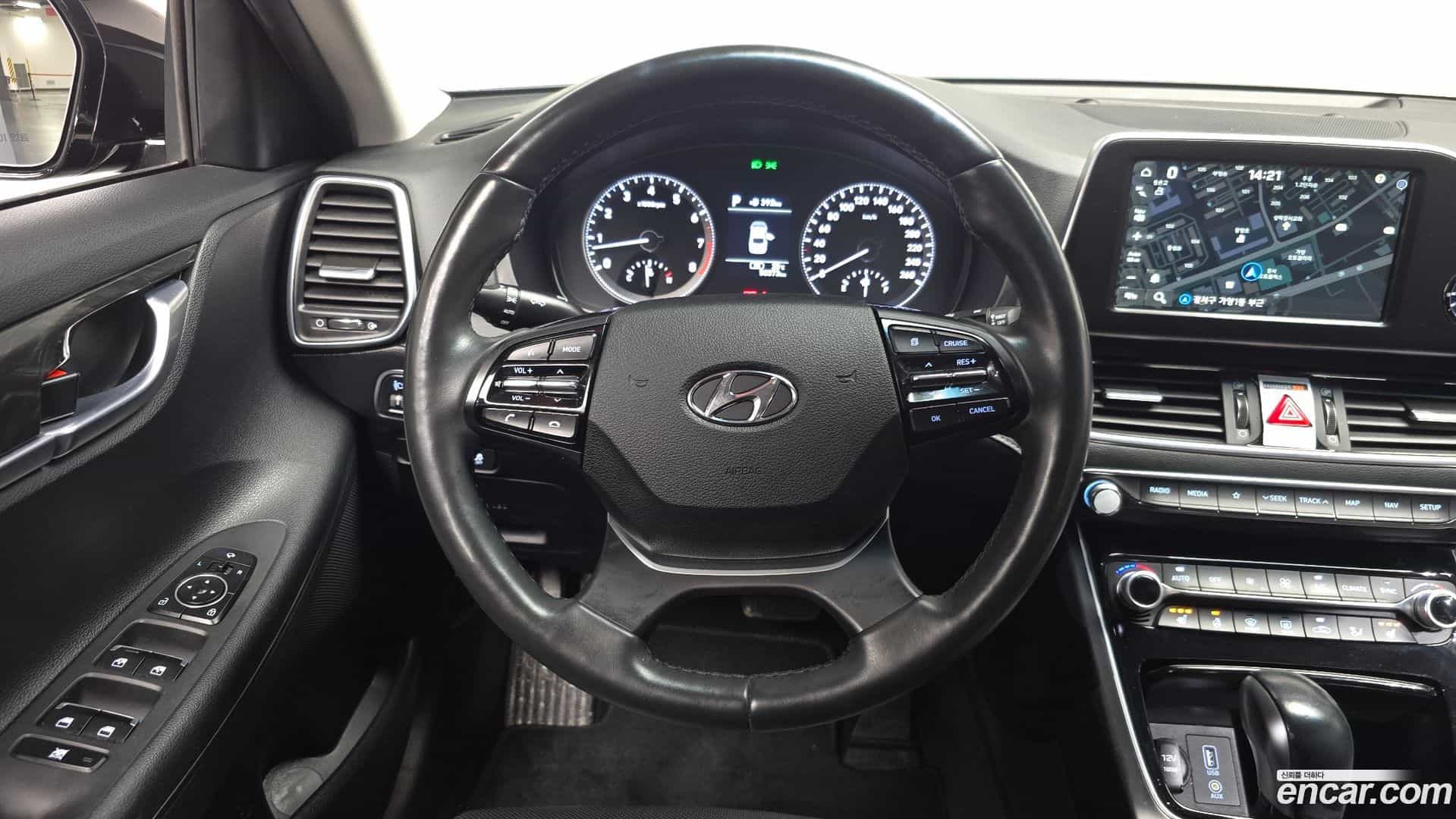Grandeur Hyundai 2018.2-OPTION-017