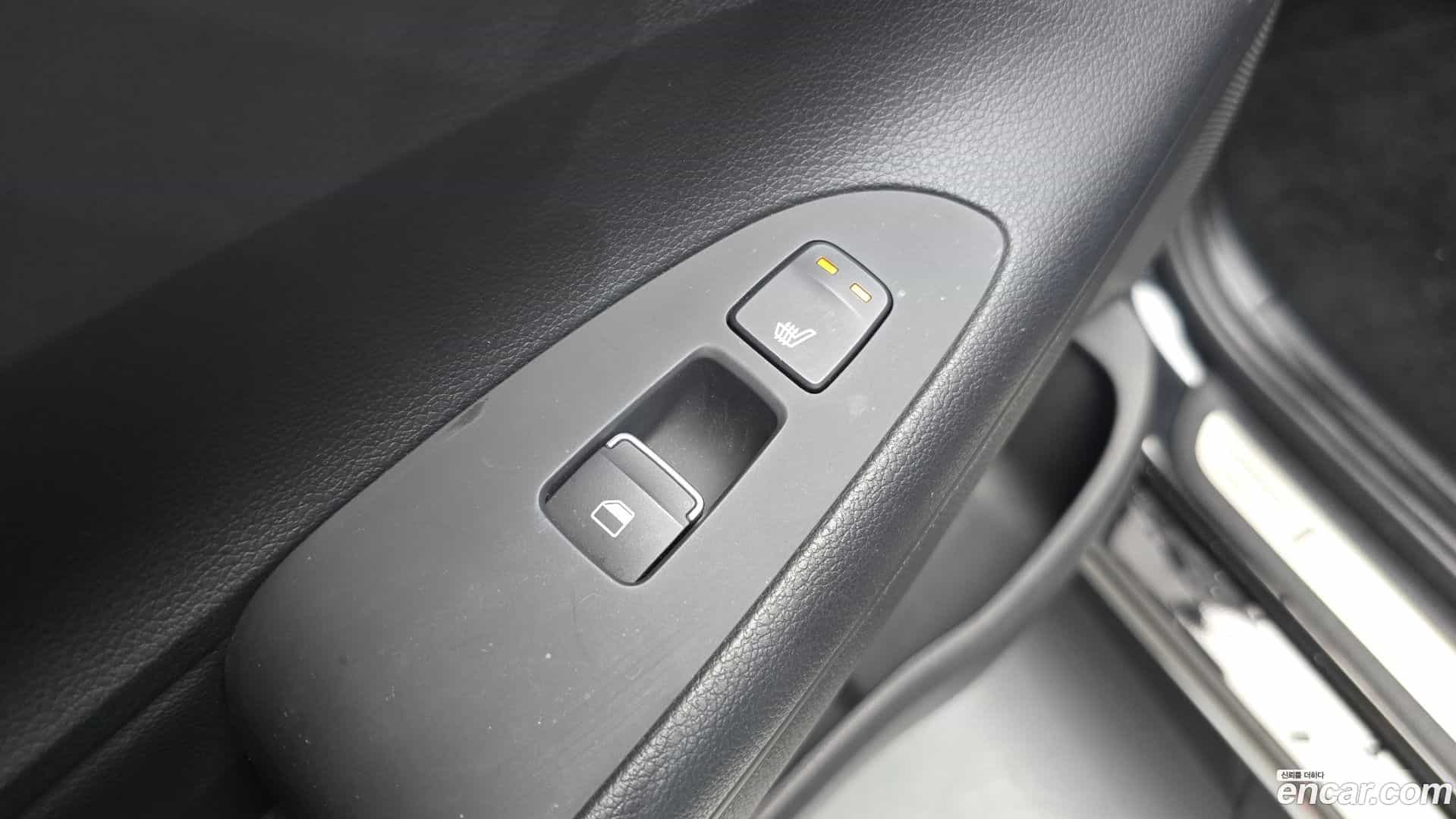 Grandeur Hyundai 2018.2-OPTION-023