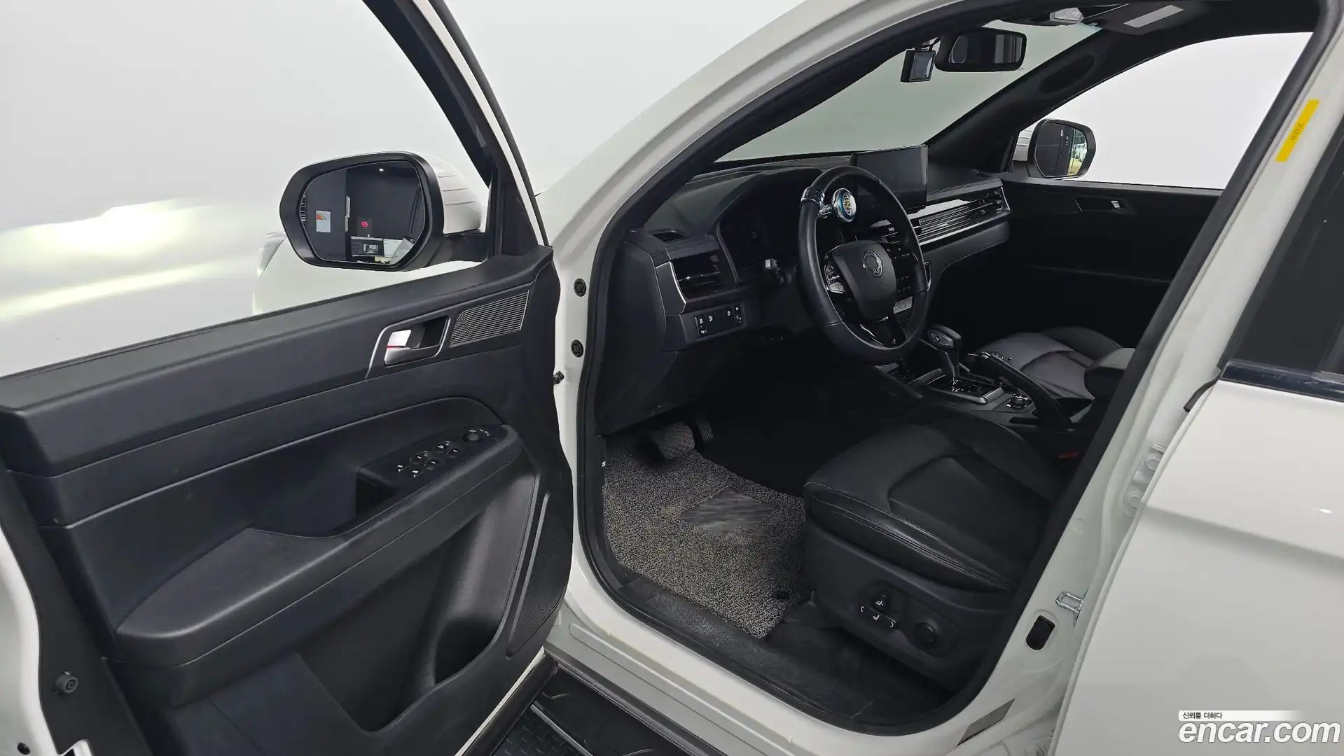 Rexton KG Mobility 2024.4-INNER-010