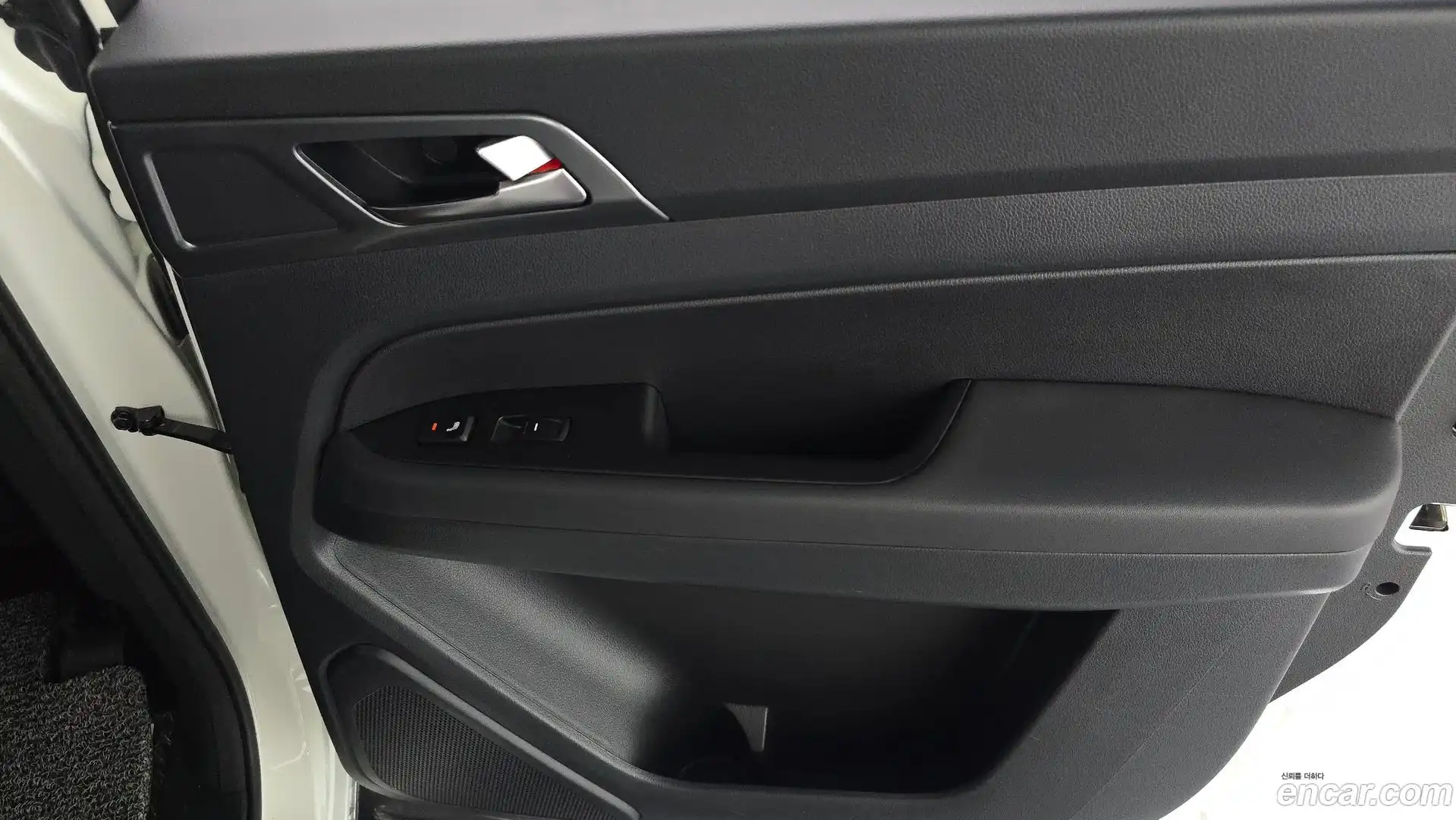 Rexton KG Mobility 2024.4-INNER-035